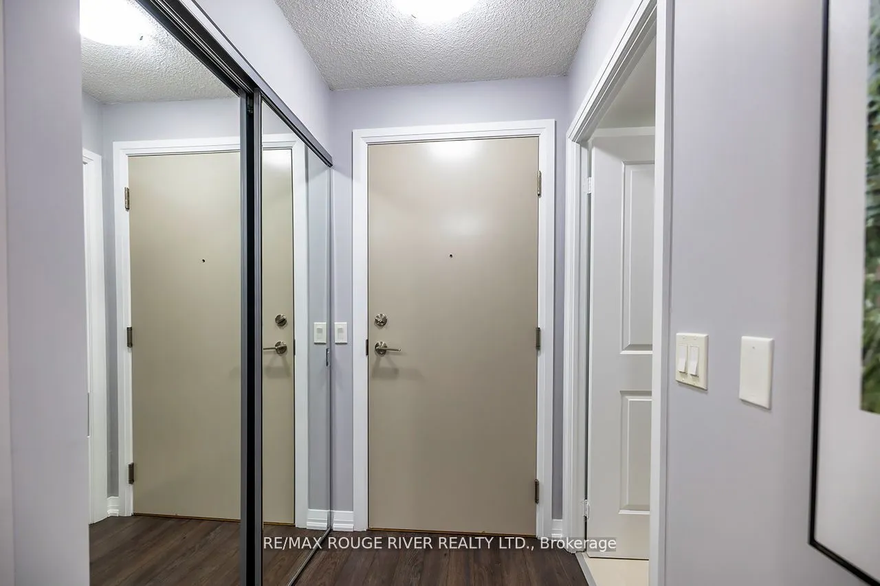 30 Meadowglen Place, #1208