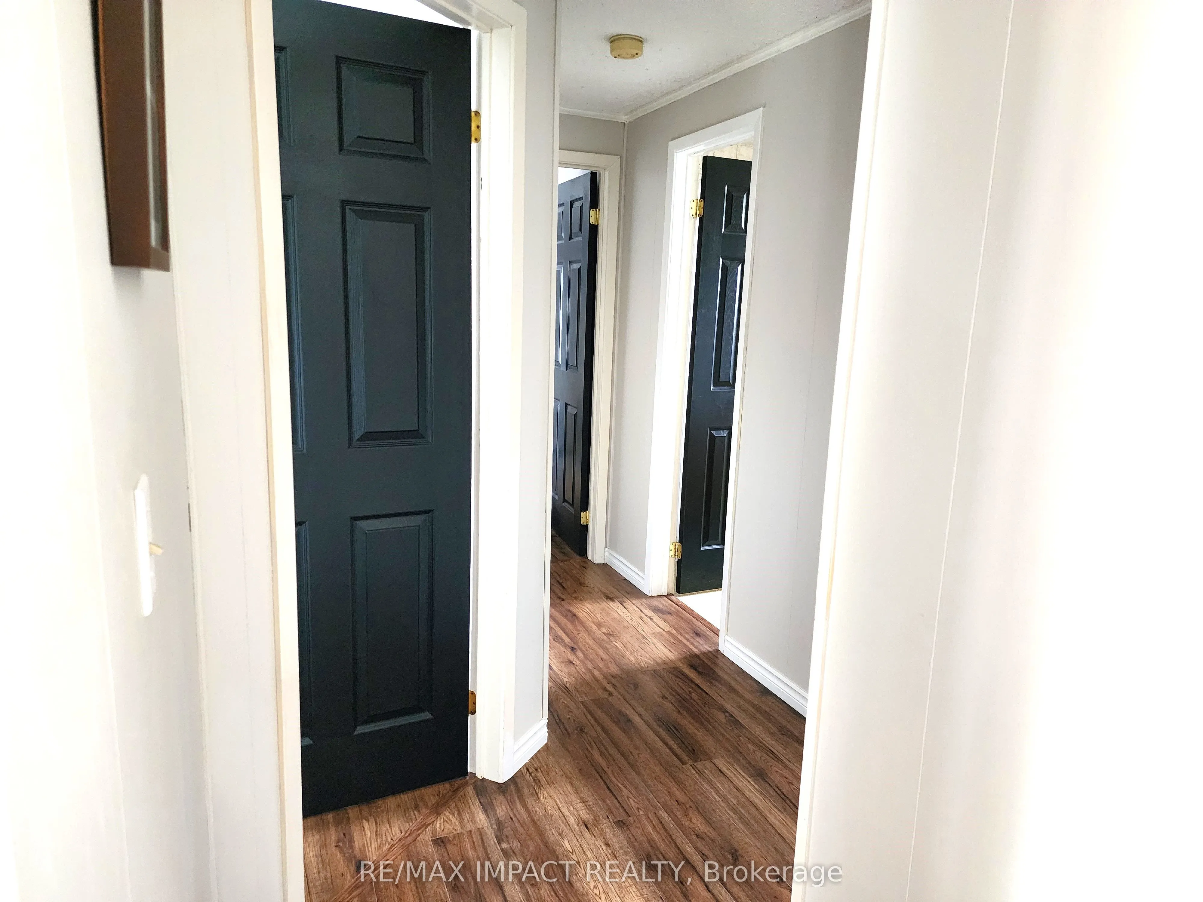 4 Champlain Court
