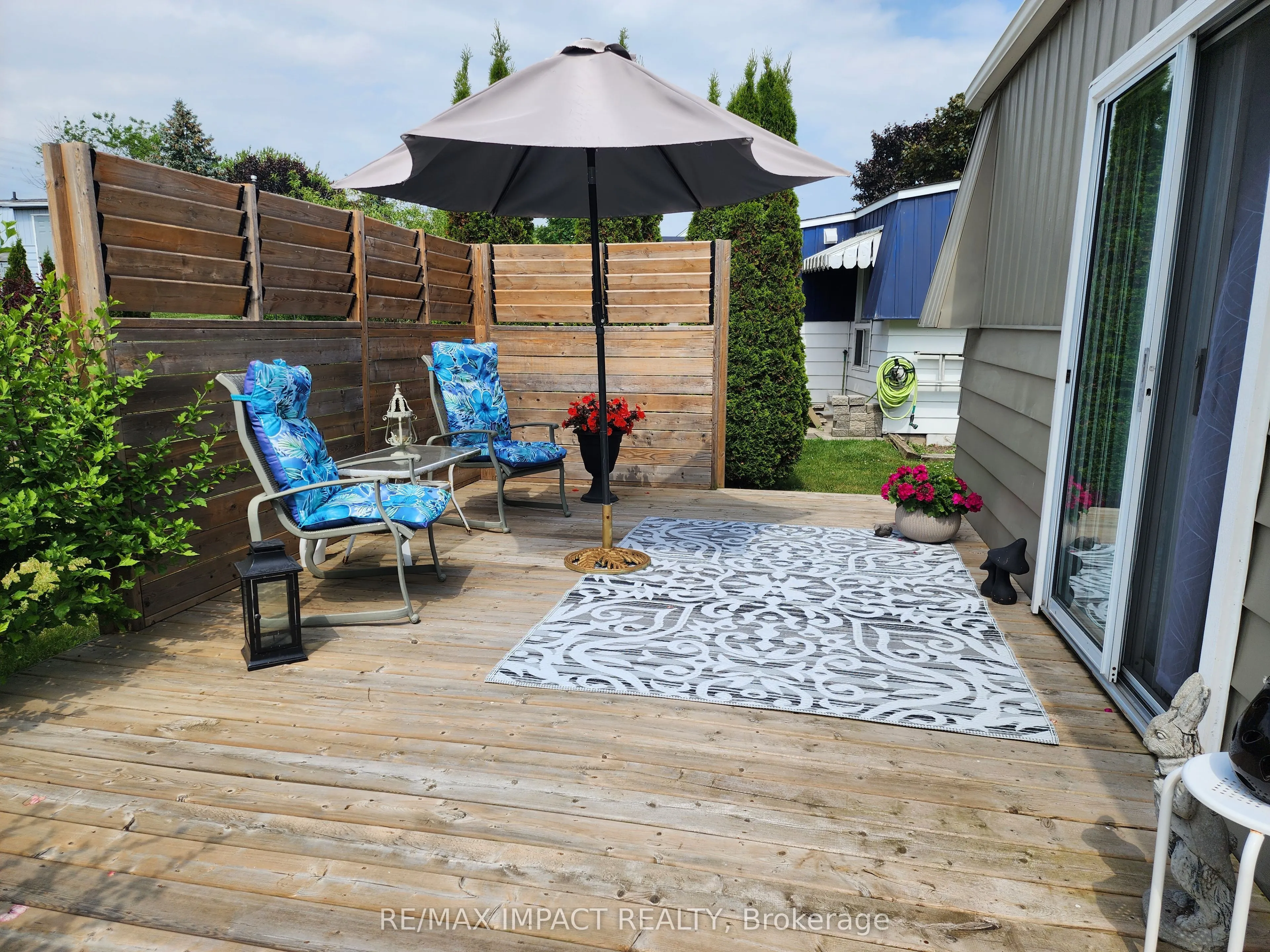 4 Champlain Court
