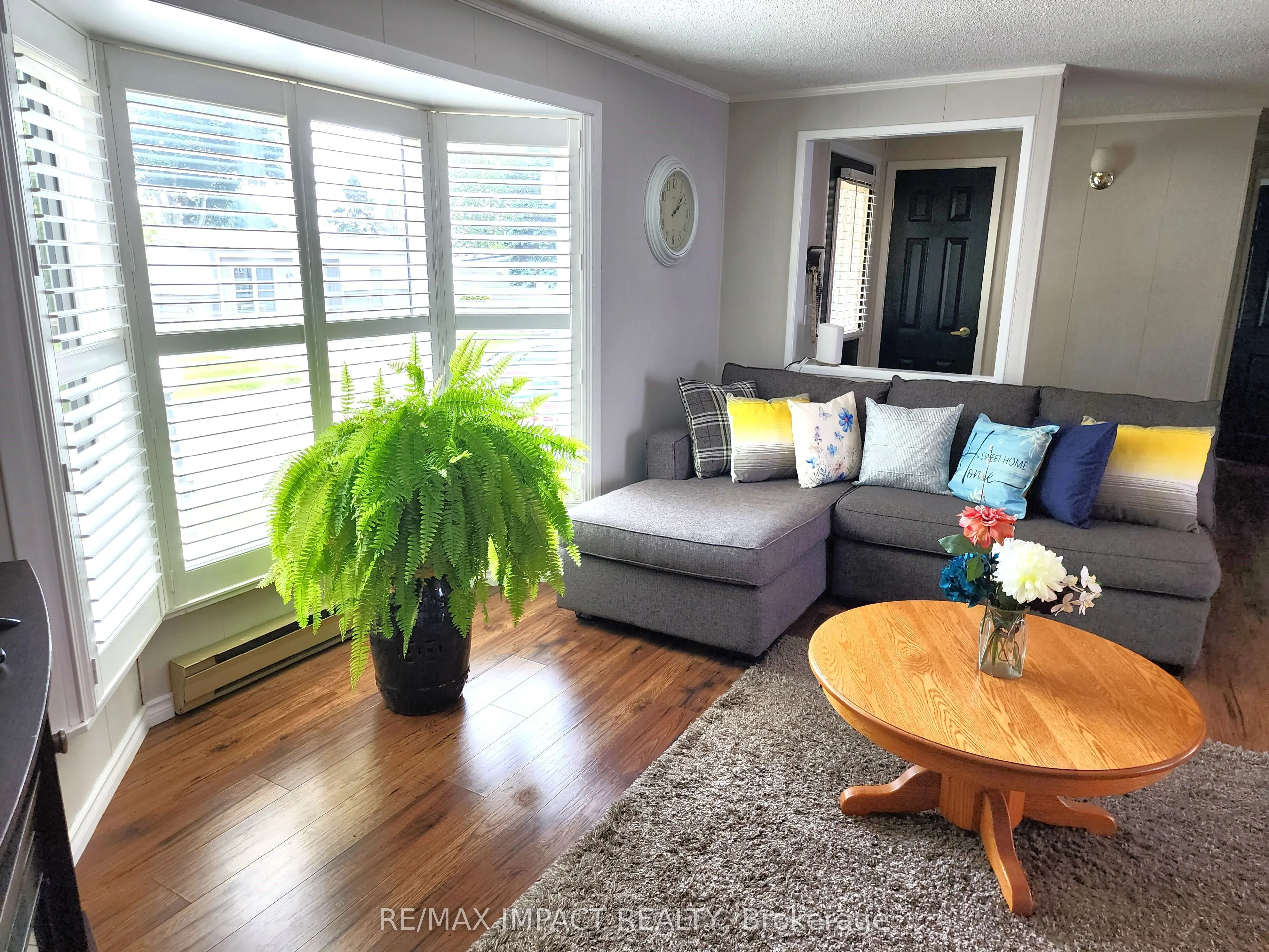 4 Champlain Court