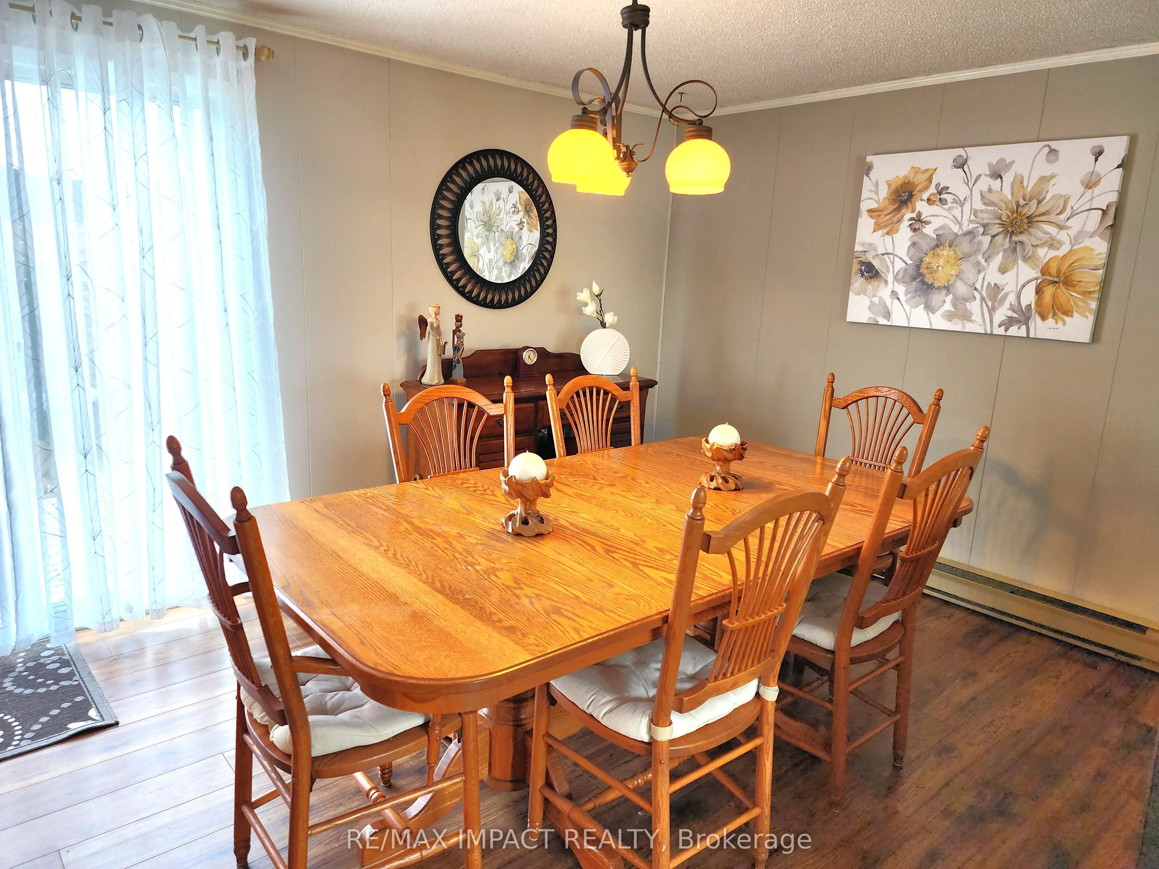 4 Champlain Court