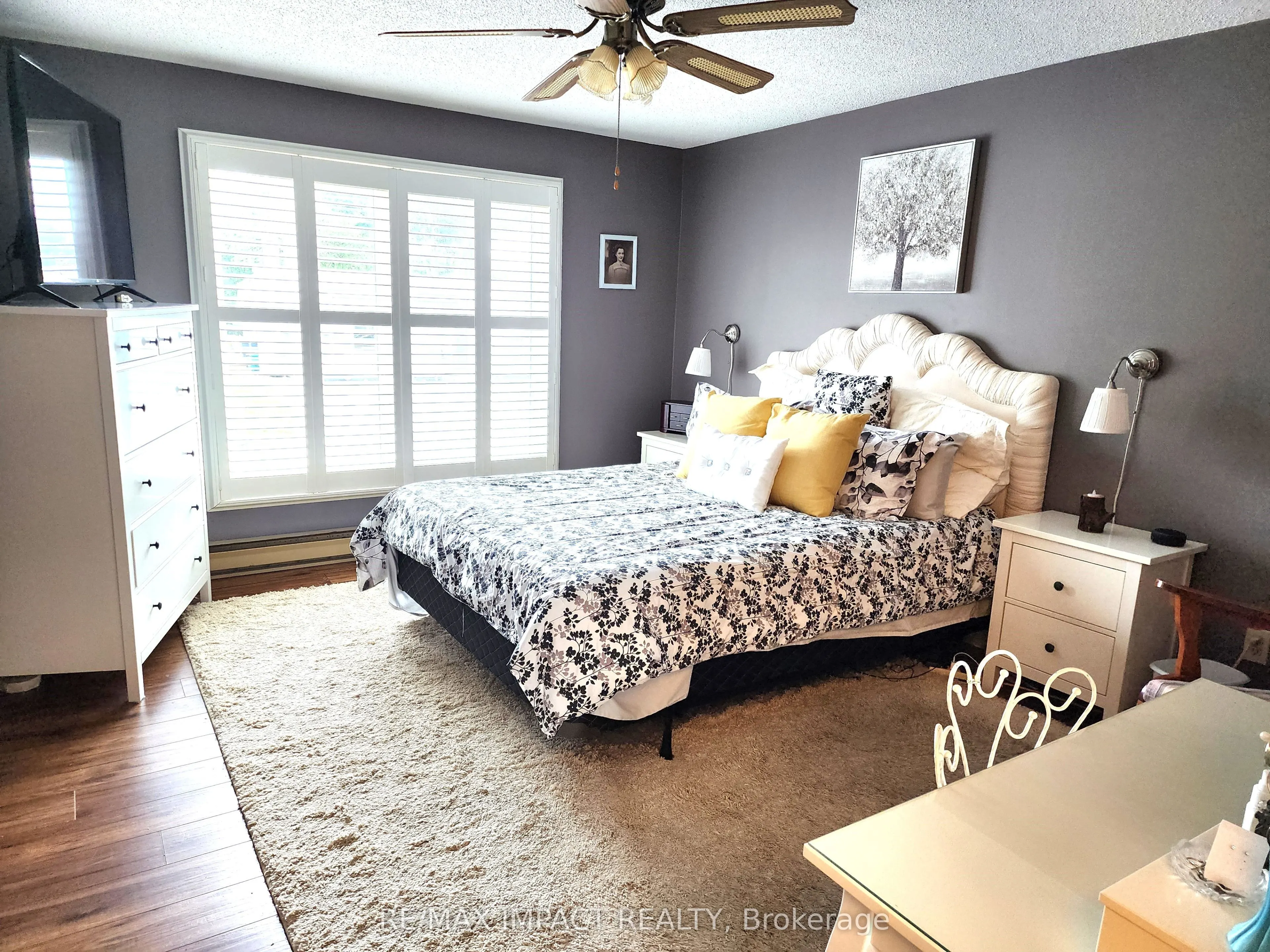 4 Champlain Court