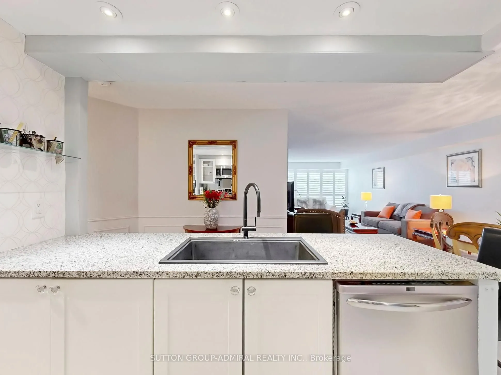 712 Rossland Road, #217