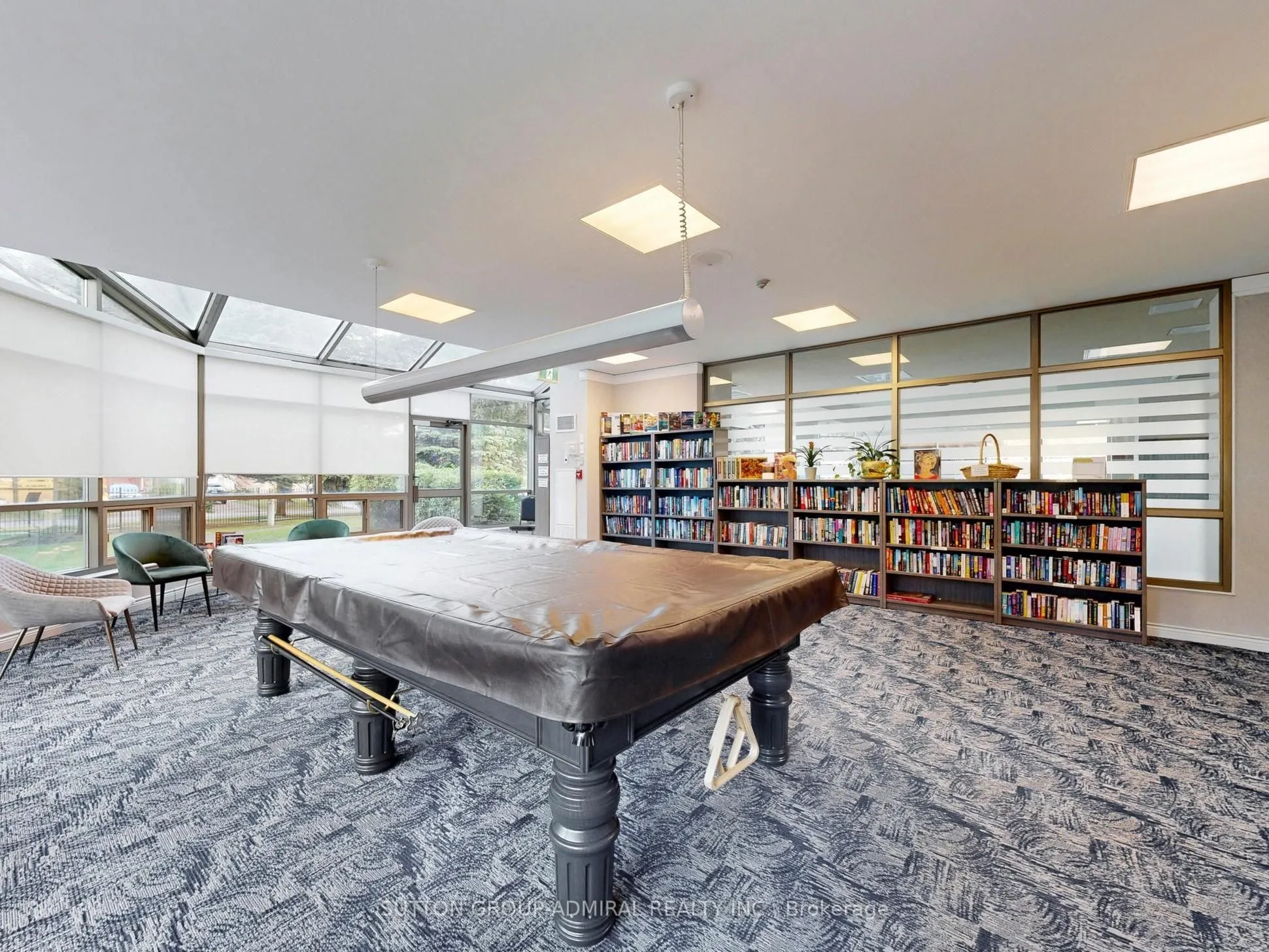 712 Rossland Road, #217