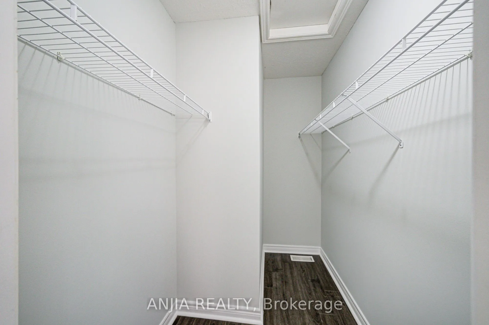 100 Charest Place