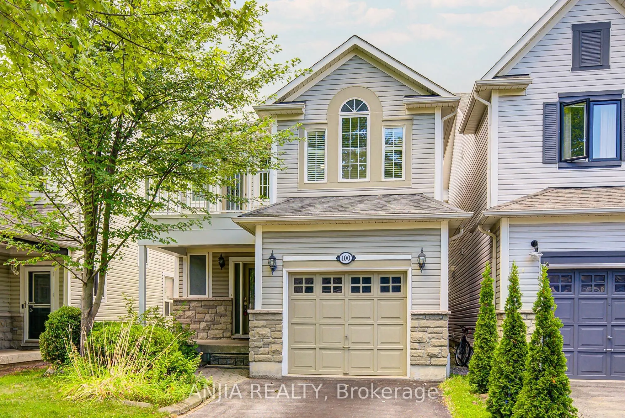 100 Charest Place