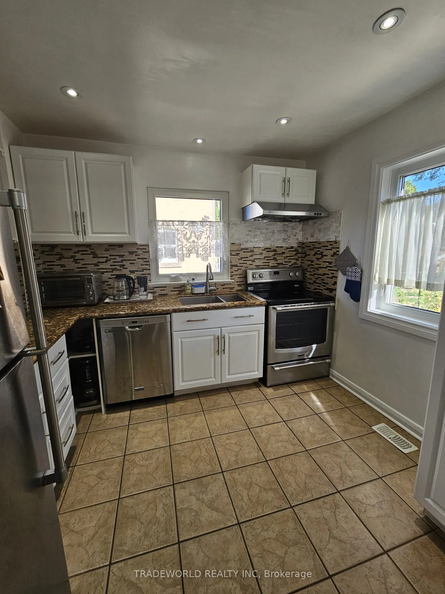 5 Woodfern Drive