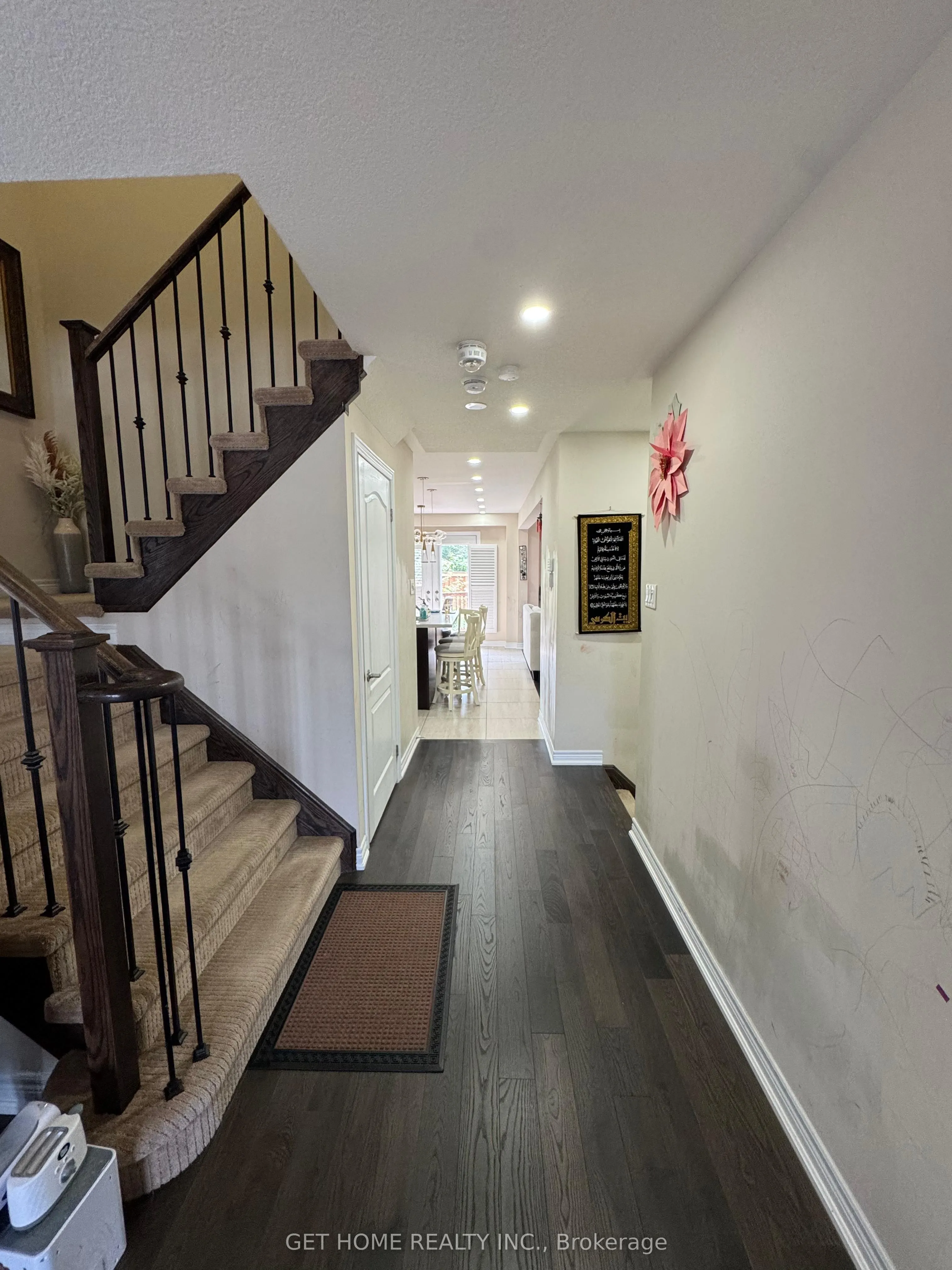 827 Renaissance Drive