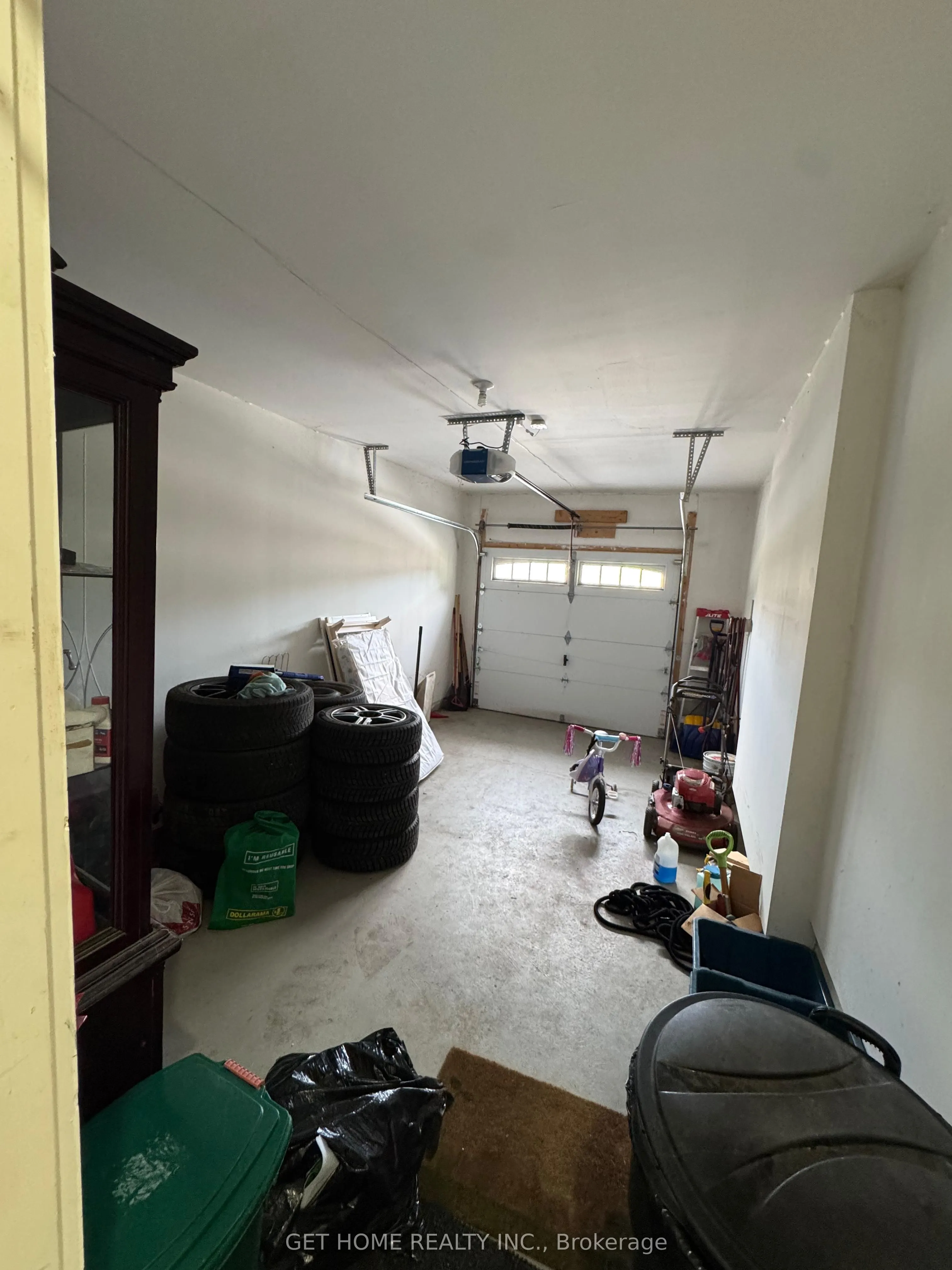 827 Renaissance Drive