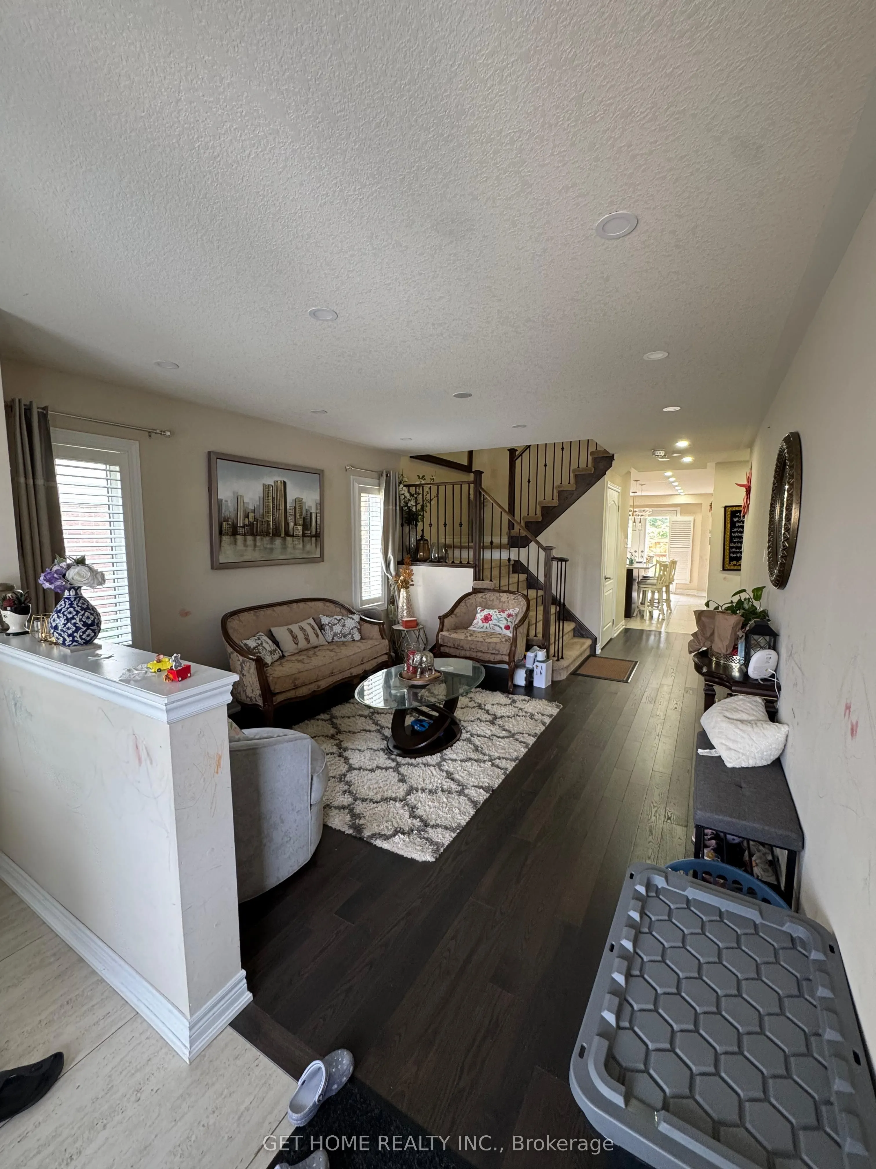 827 Renaissance Drive