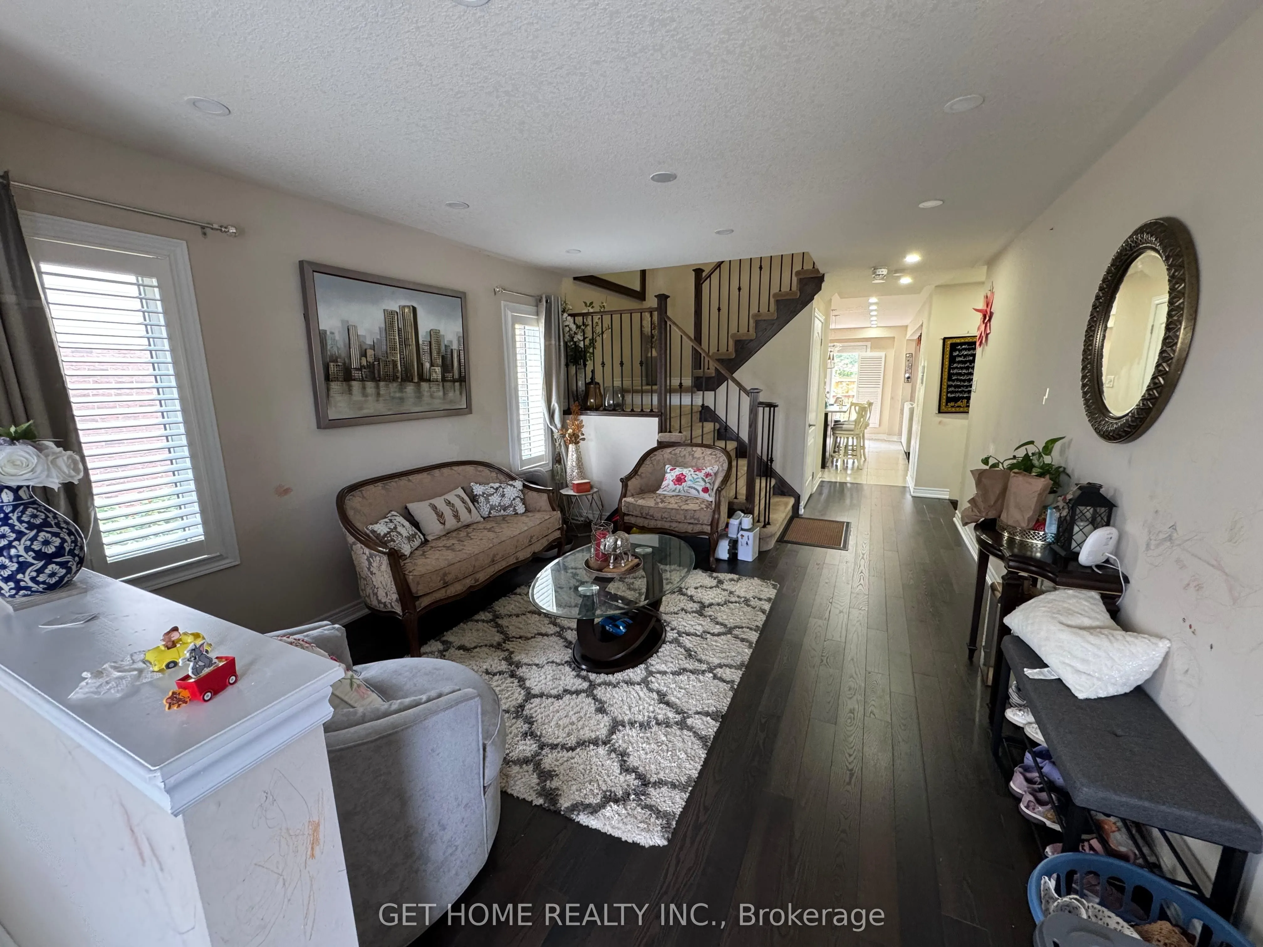 827 Renaissance Drive