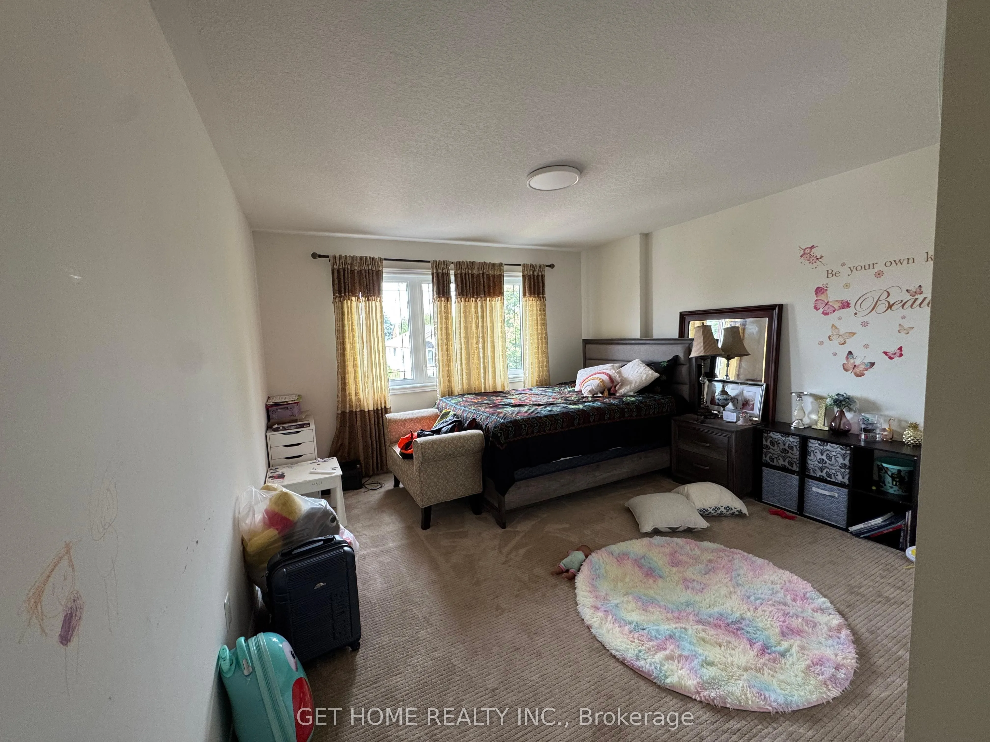 827 Renaissance Drive