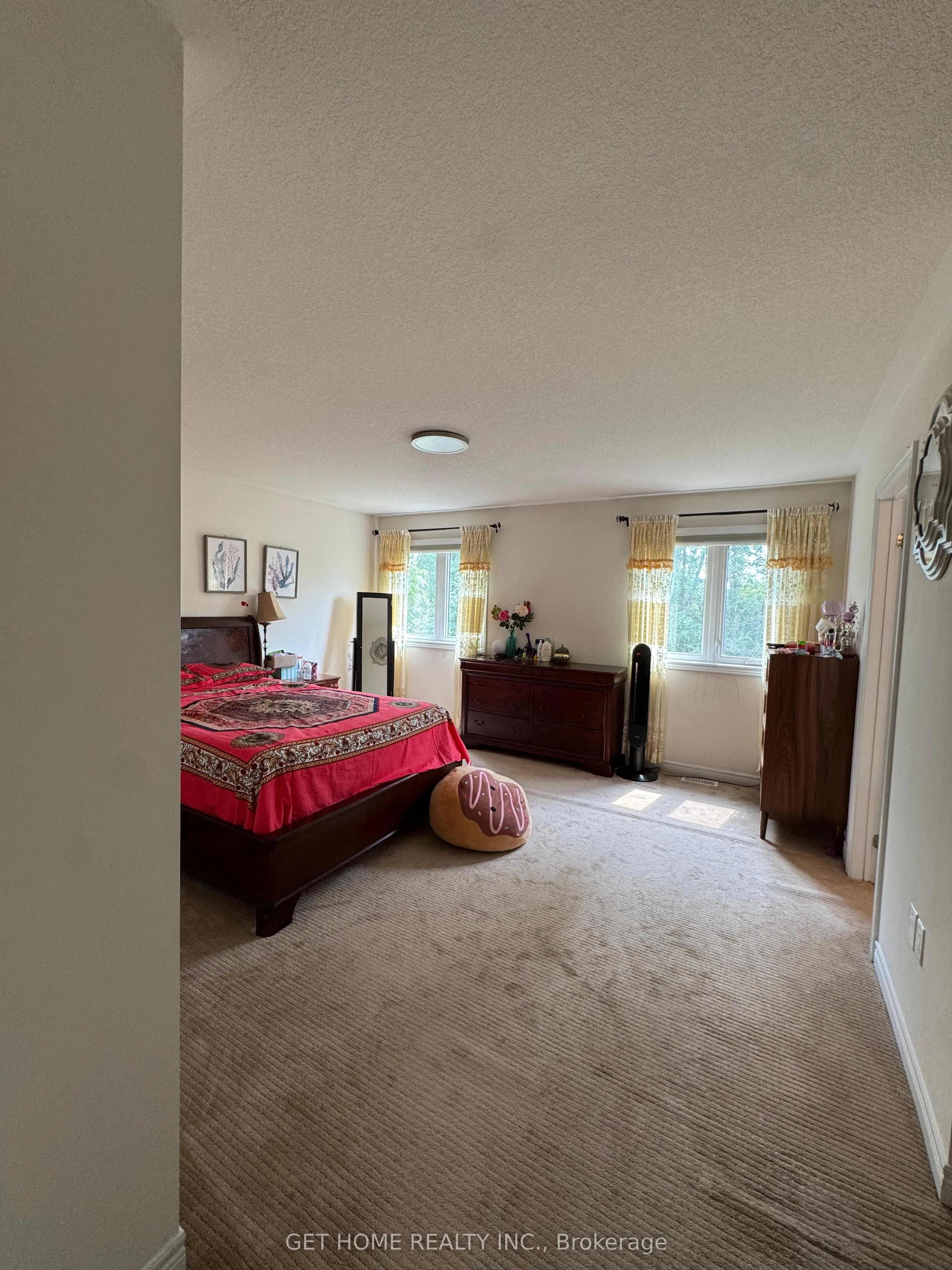 827 Renaissance Drive