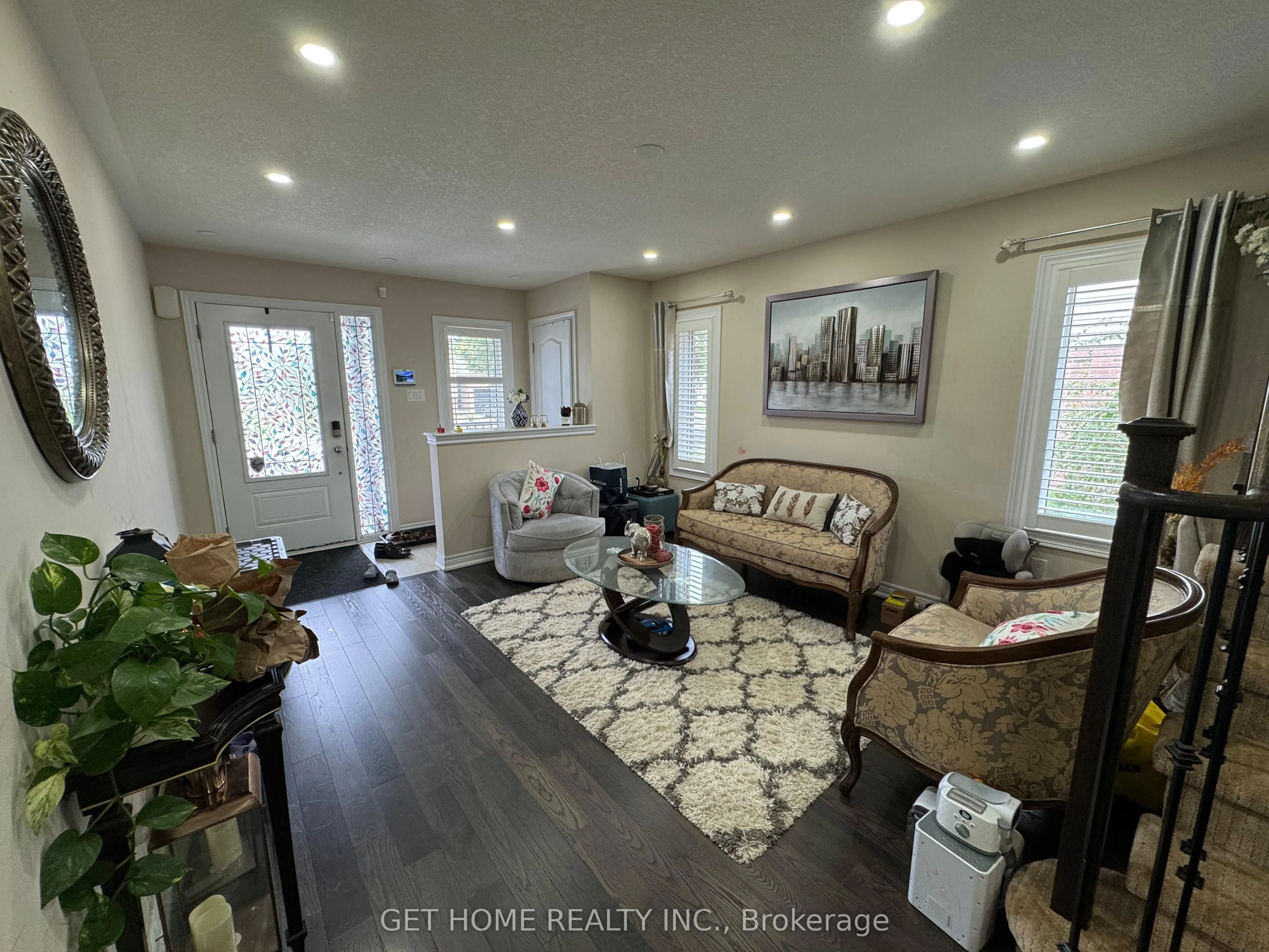 827 Renaissance Drive