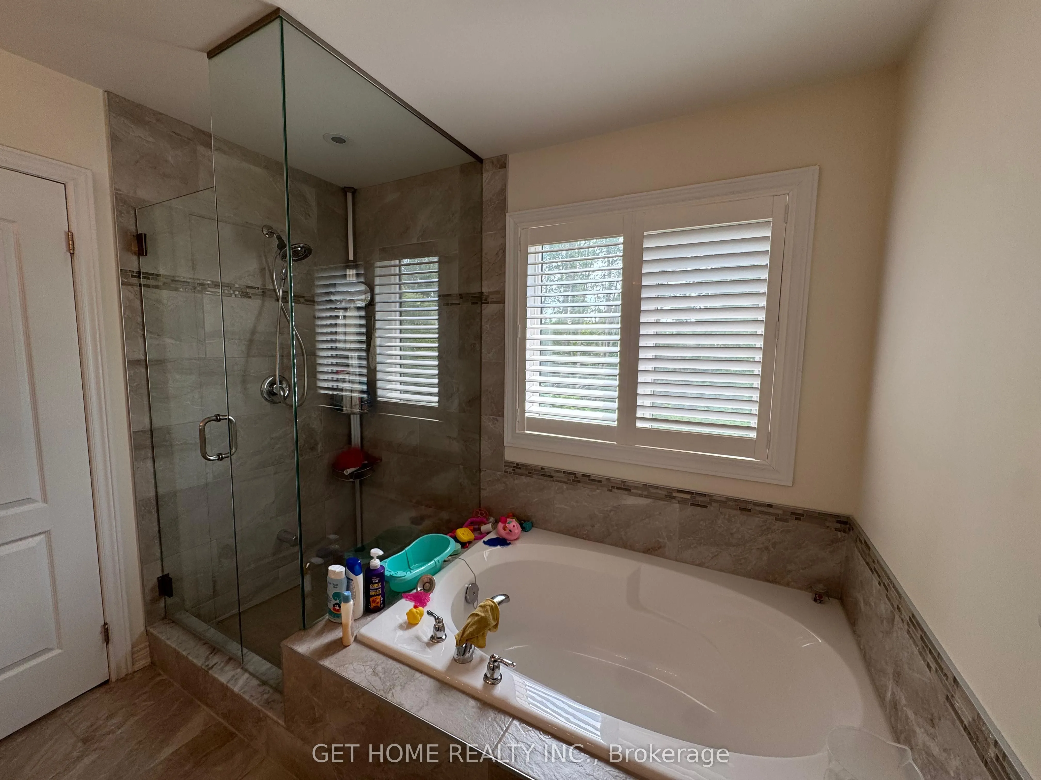 827 Renaissance Drive