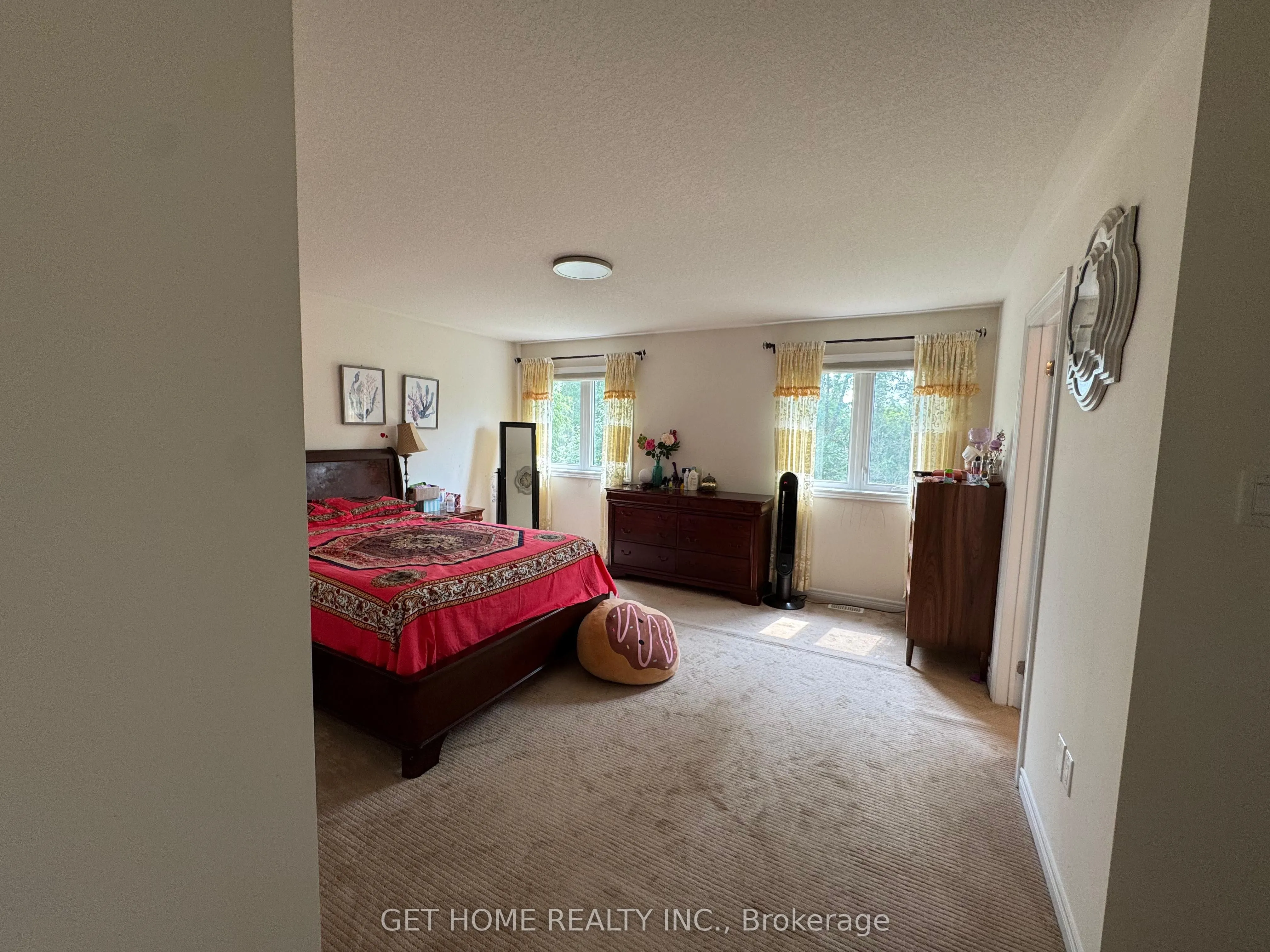 827 Renaissance Drive
