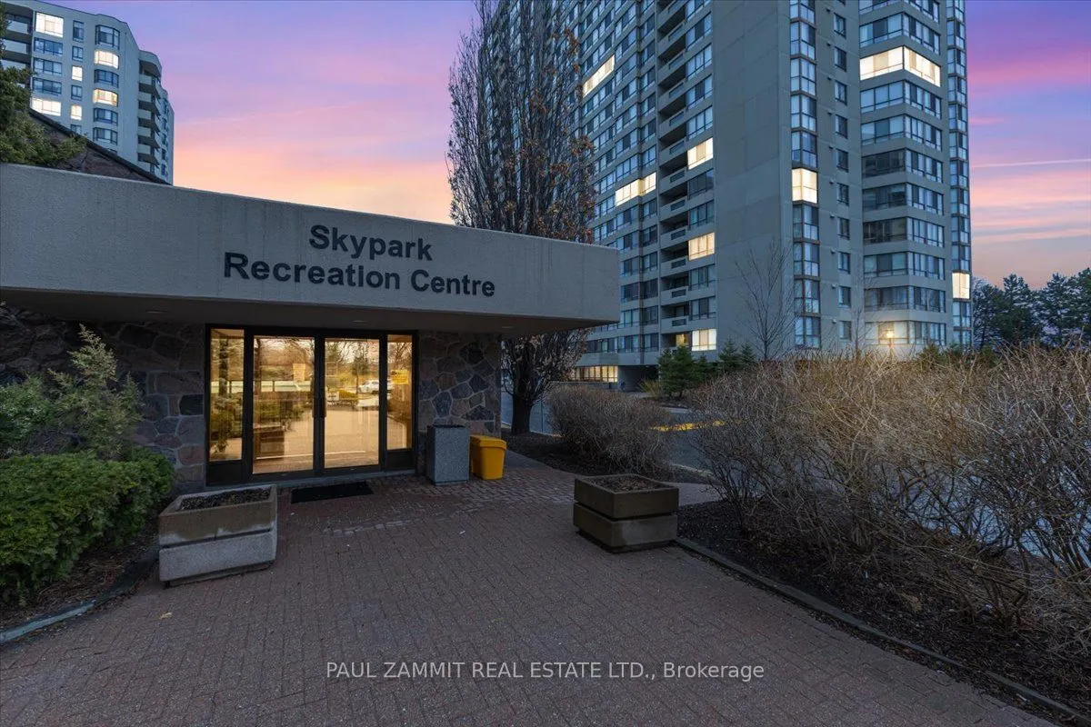 255 Bamburgh Circle, #608