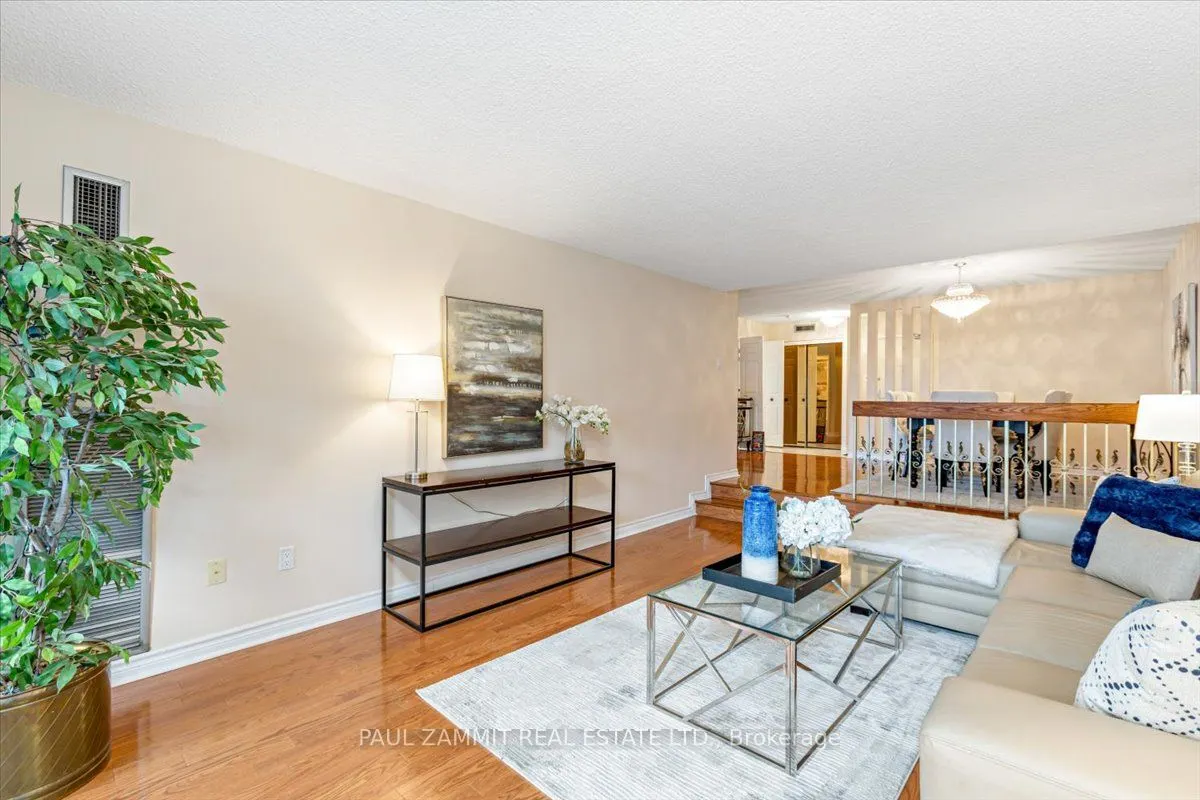 255 Bamburgh Circle, #608