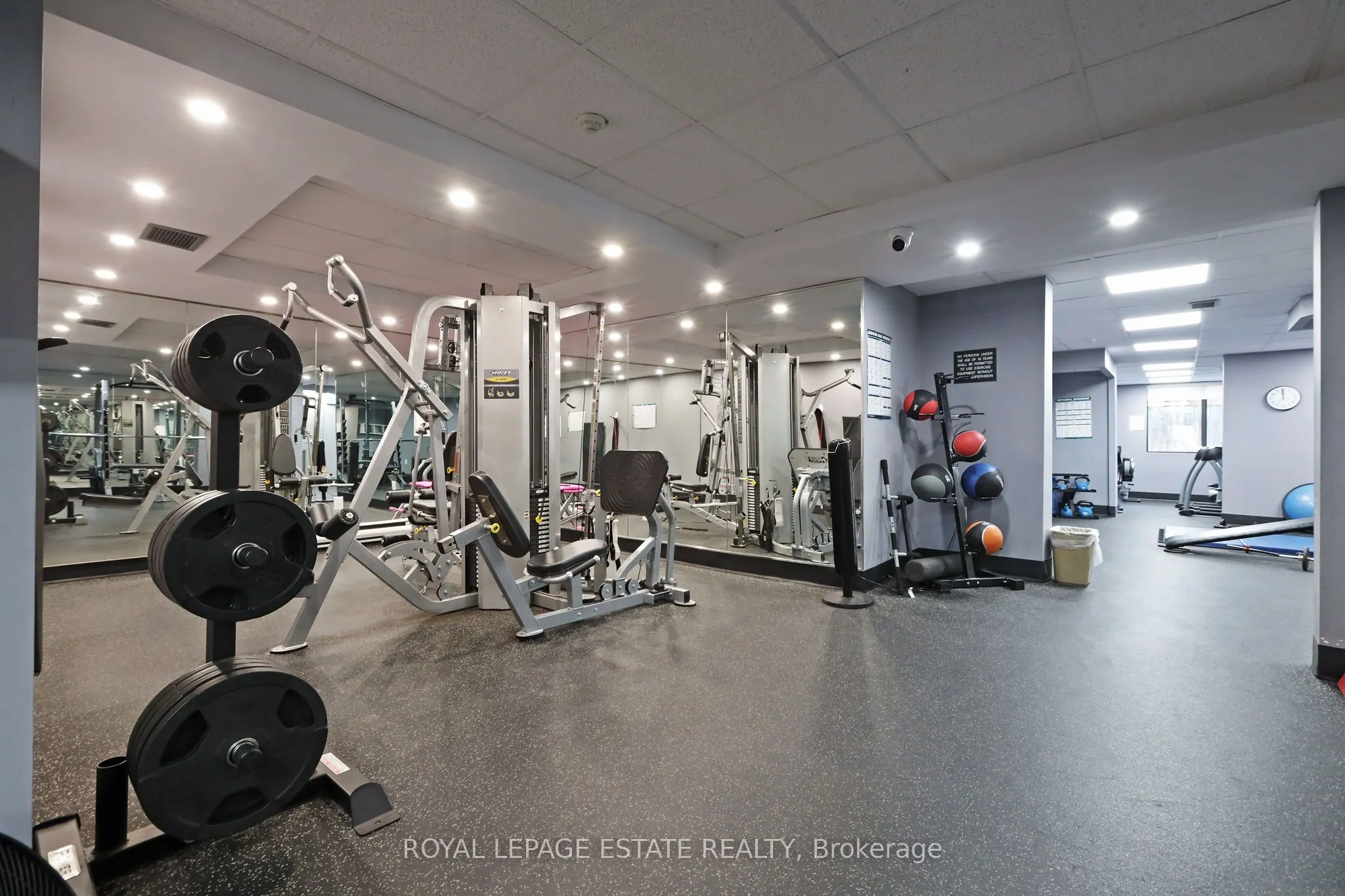 757 Victoria Park Avenue, #906