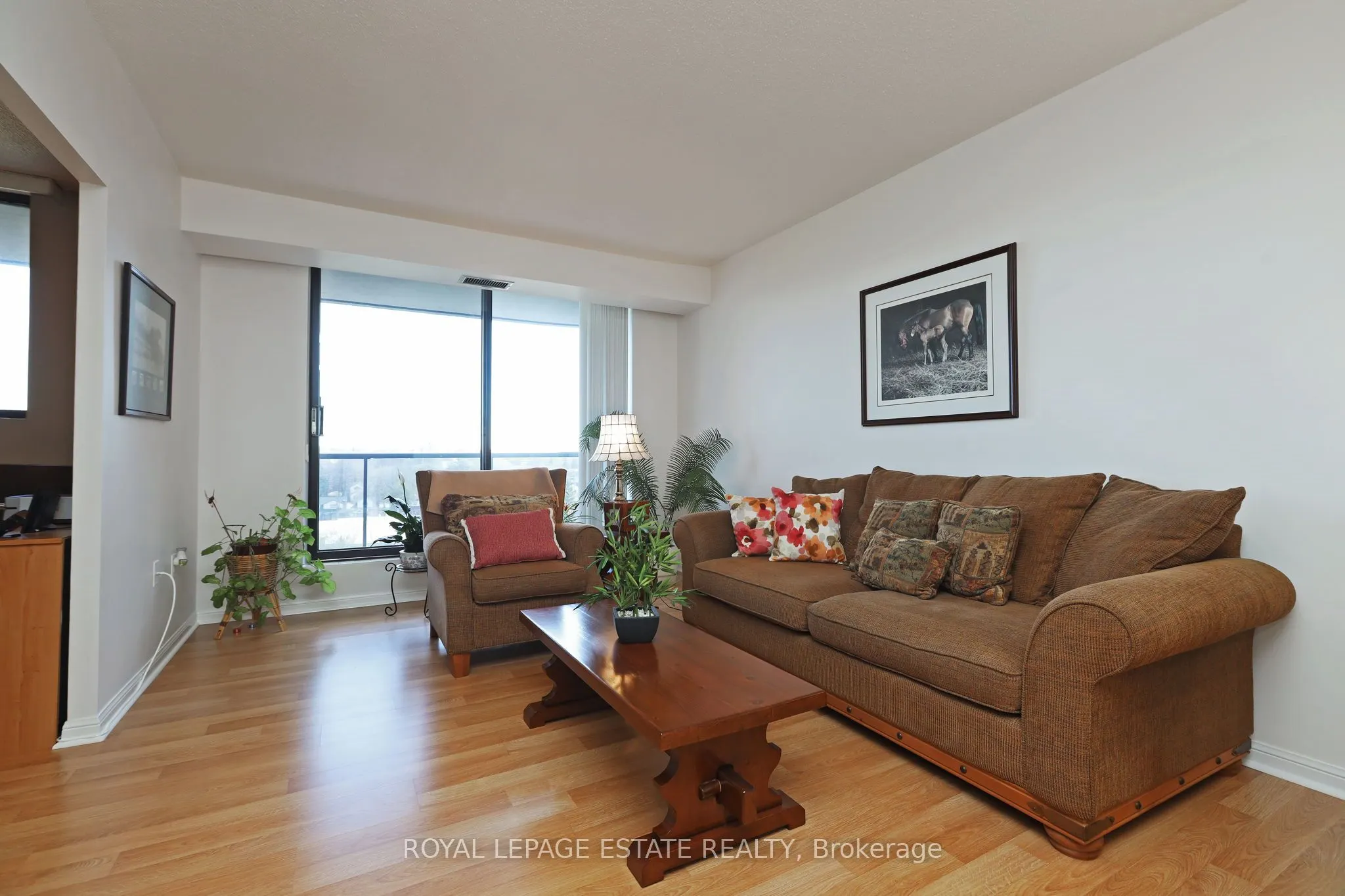 757 Victoria Park Avenue, #906