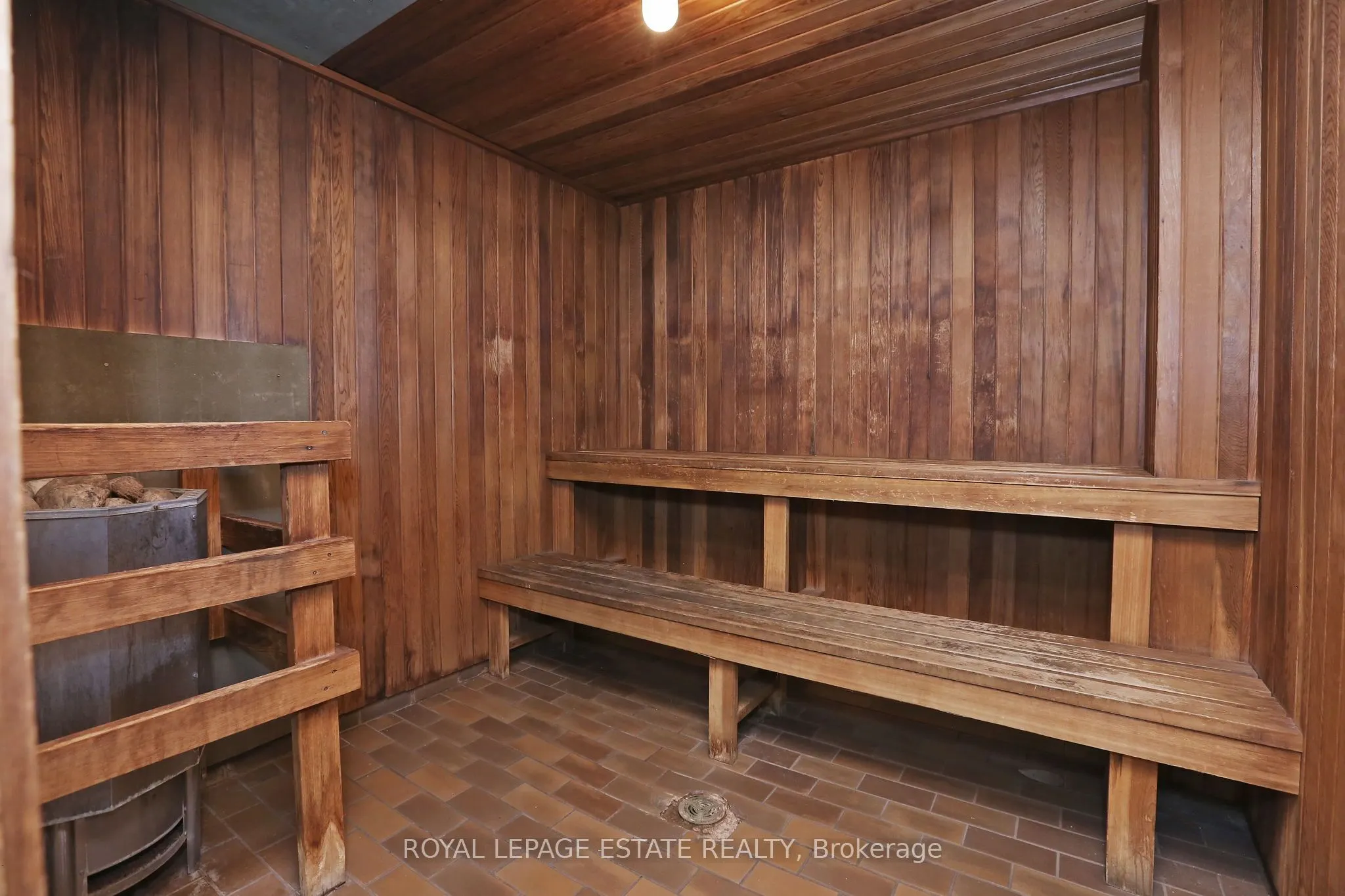 757 Victoria Park Avenue, #906