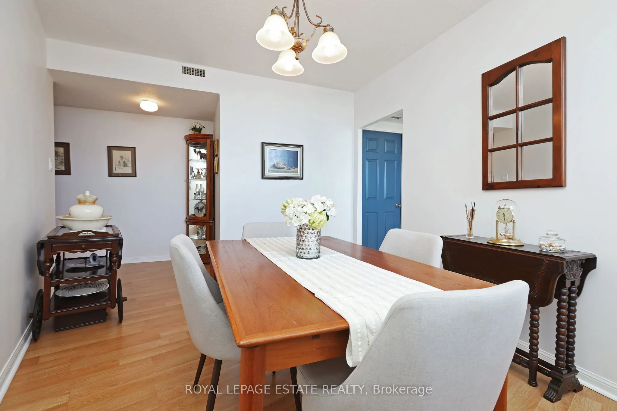 757 Victoria Park Avenue, #906