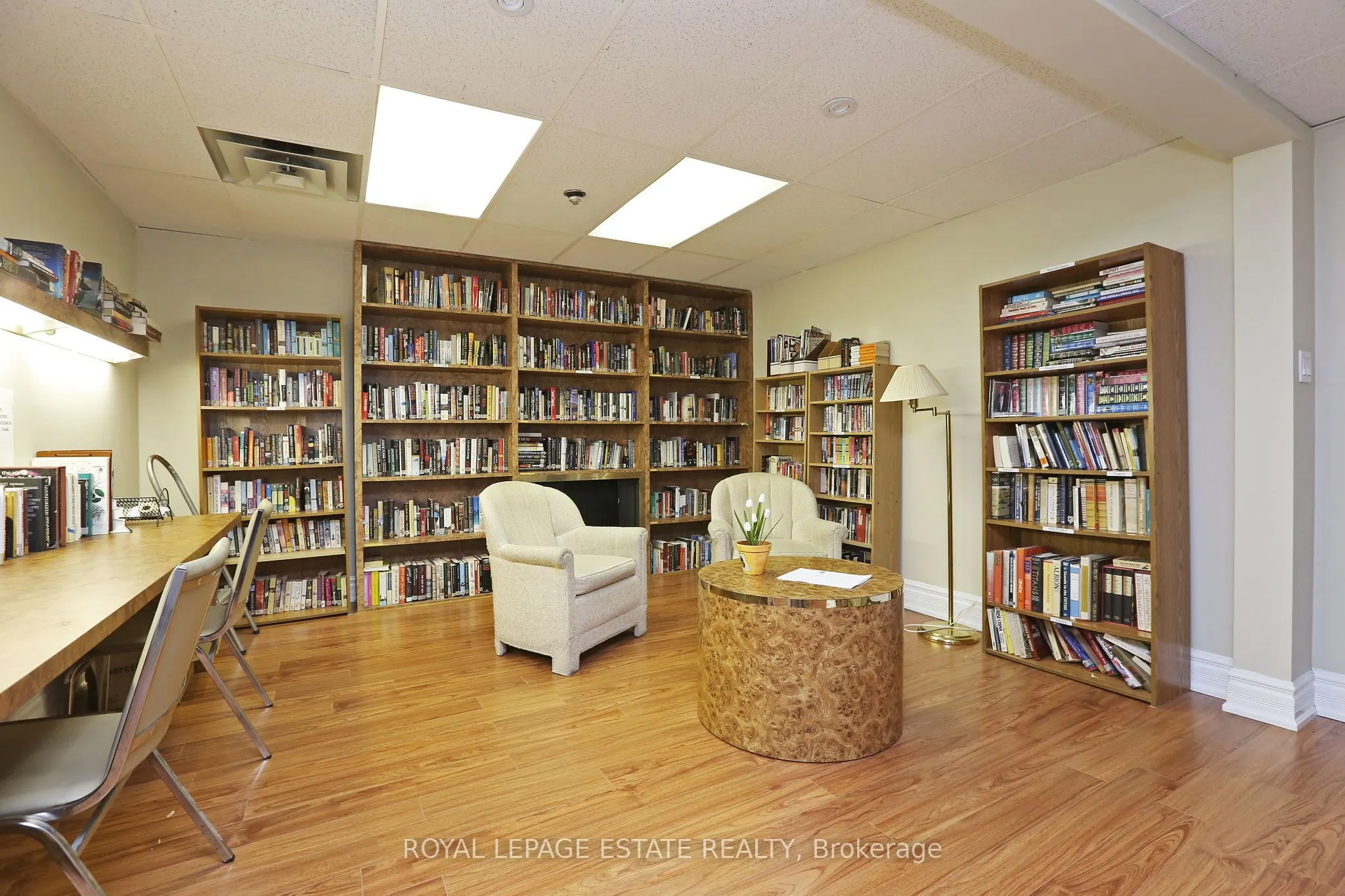 757 Victoria Park Avenue, #906