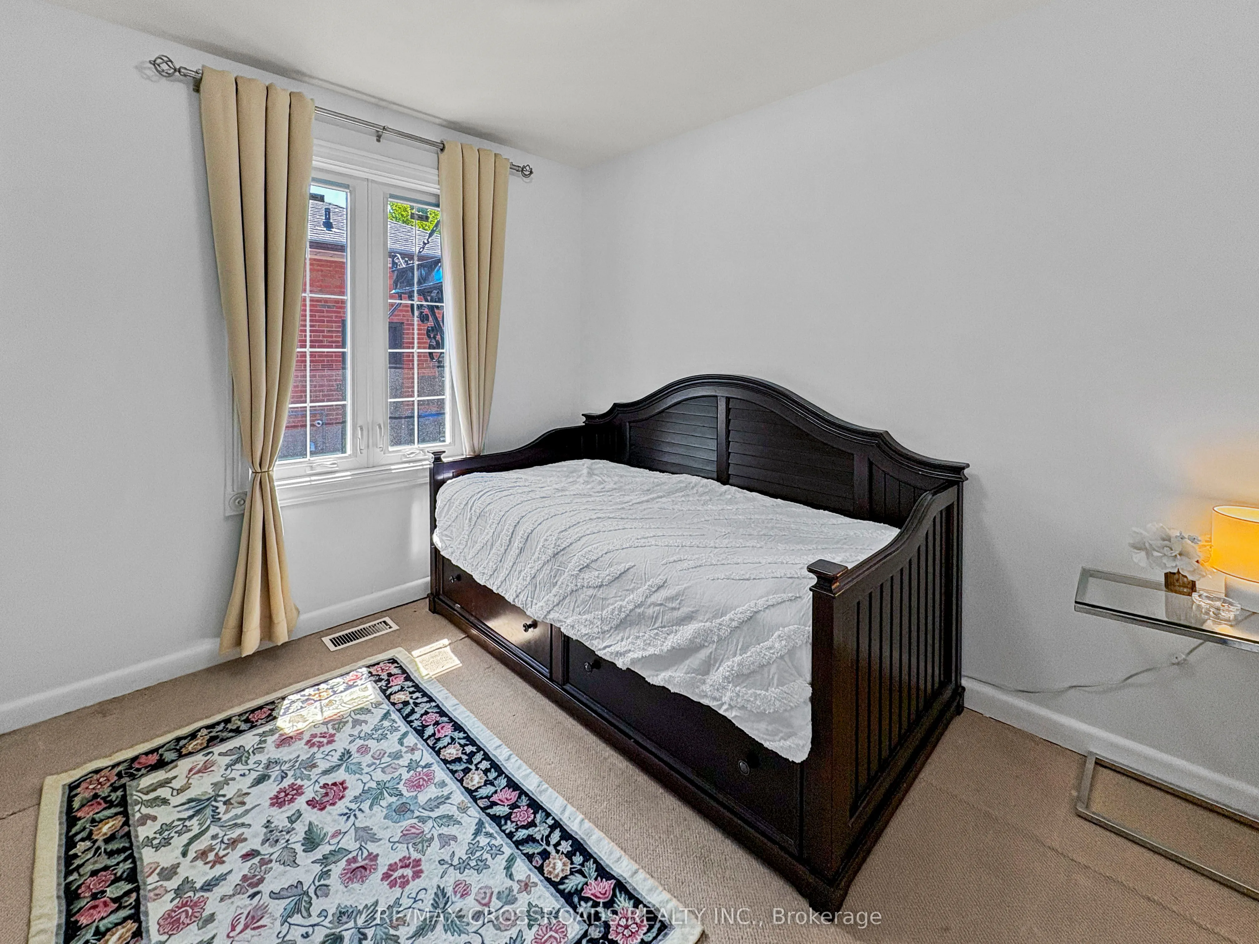 46 Ronway Crescent