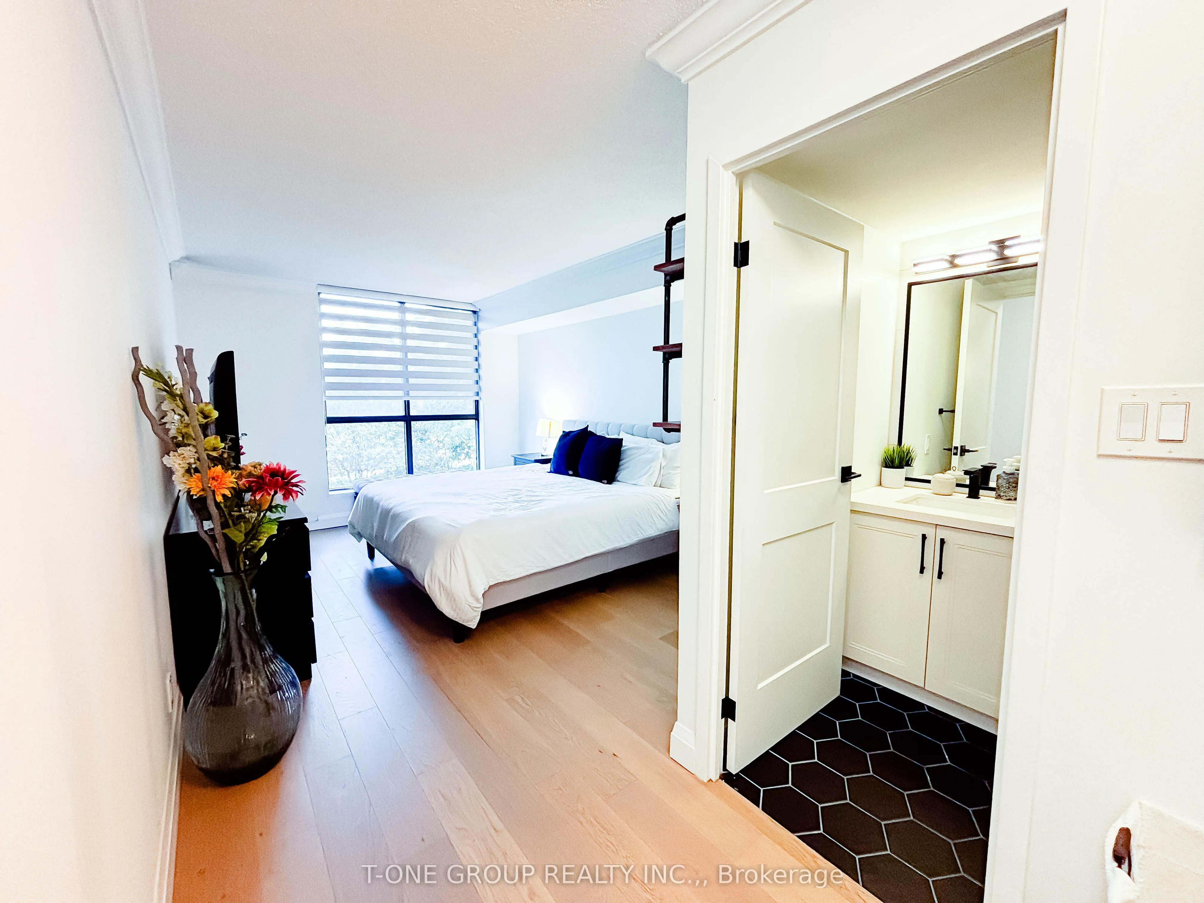 8 Silverbell Grove, #206