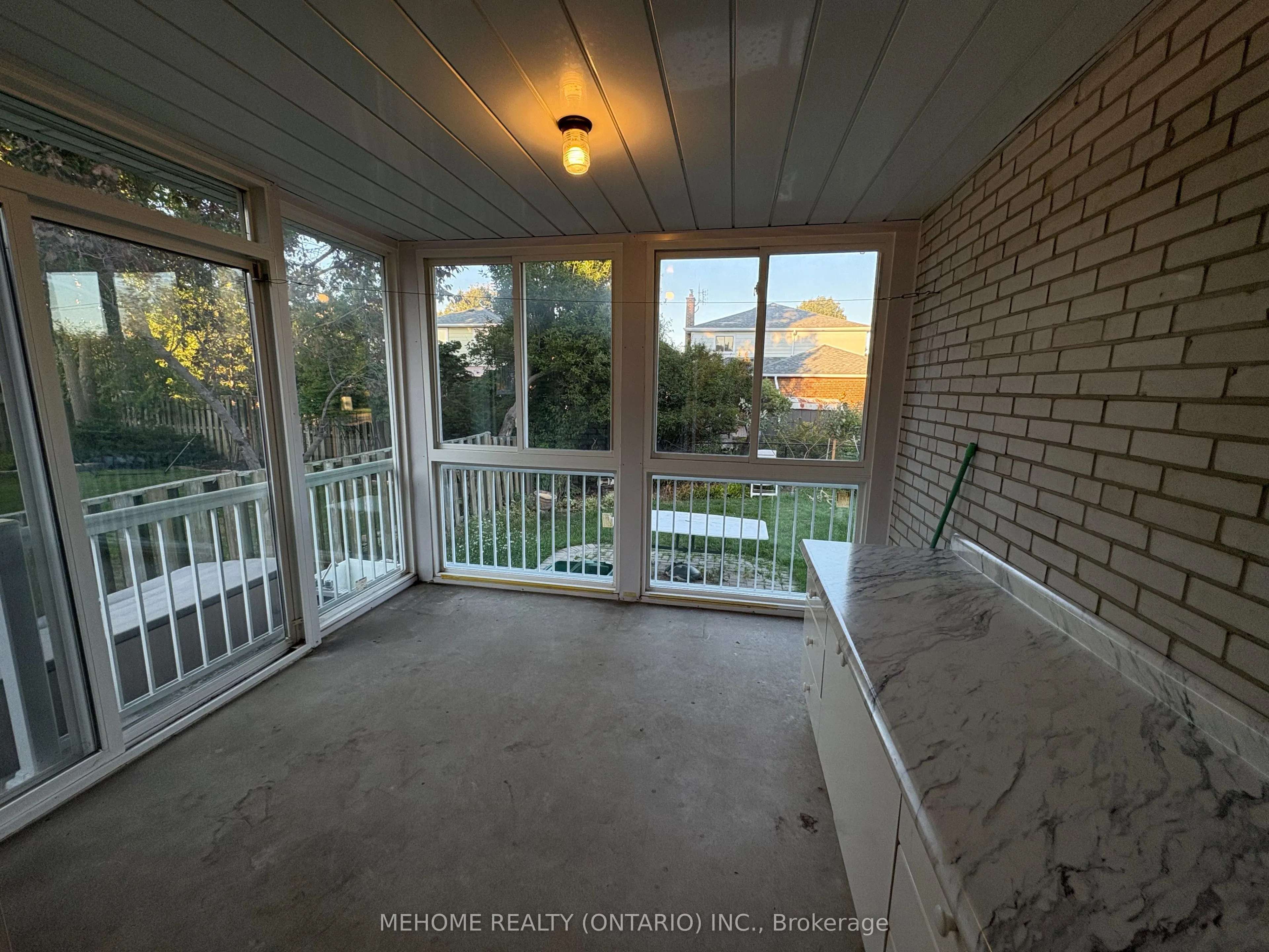 2 Corton Gate, #(Upper)