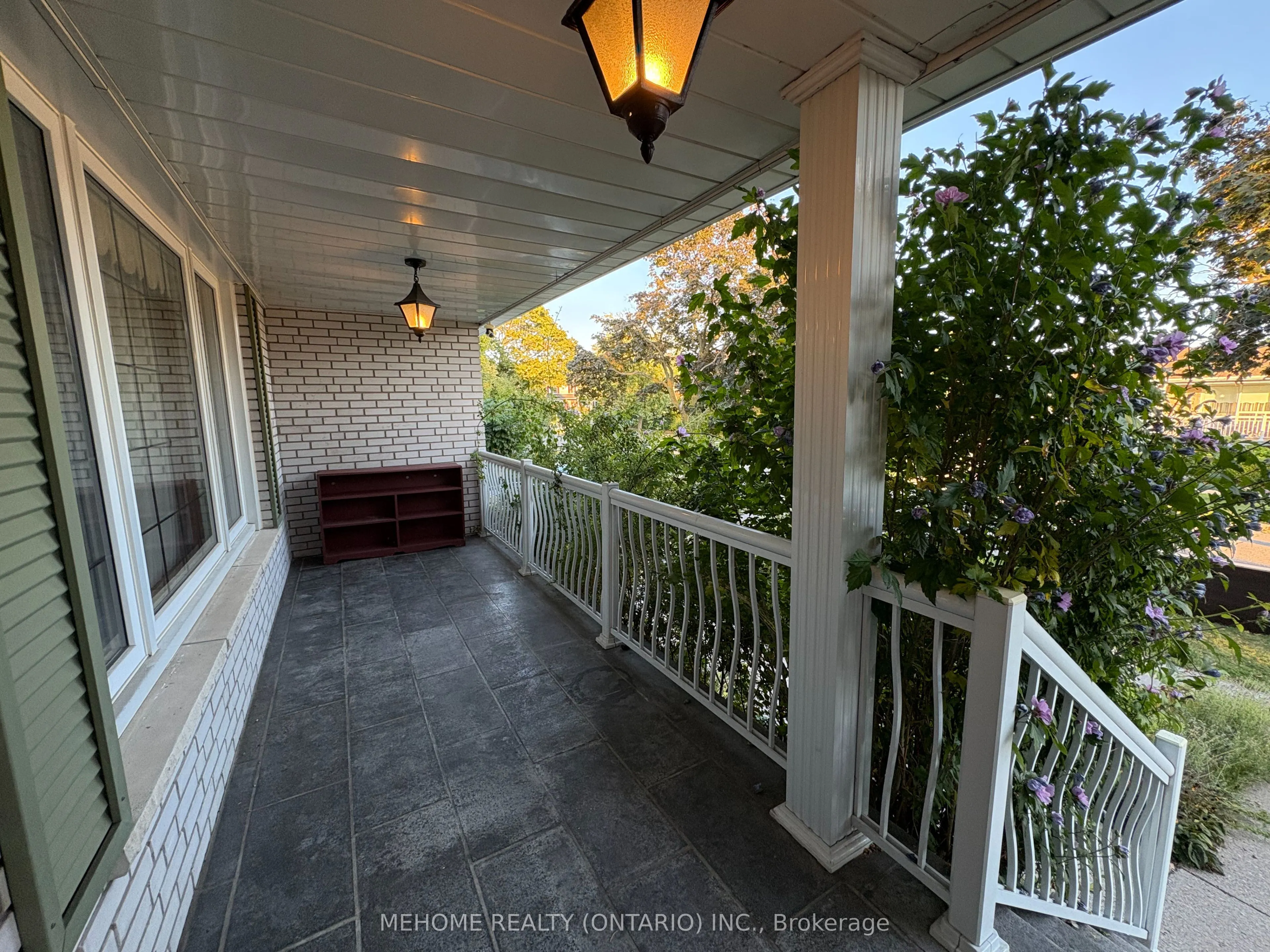 2 Corton Gate, #(Upper)