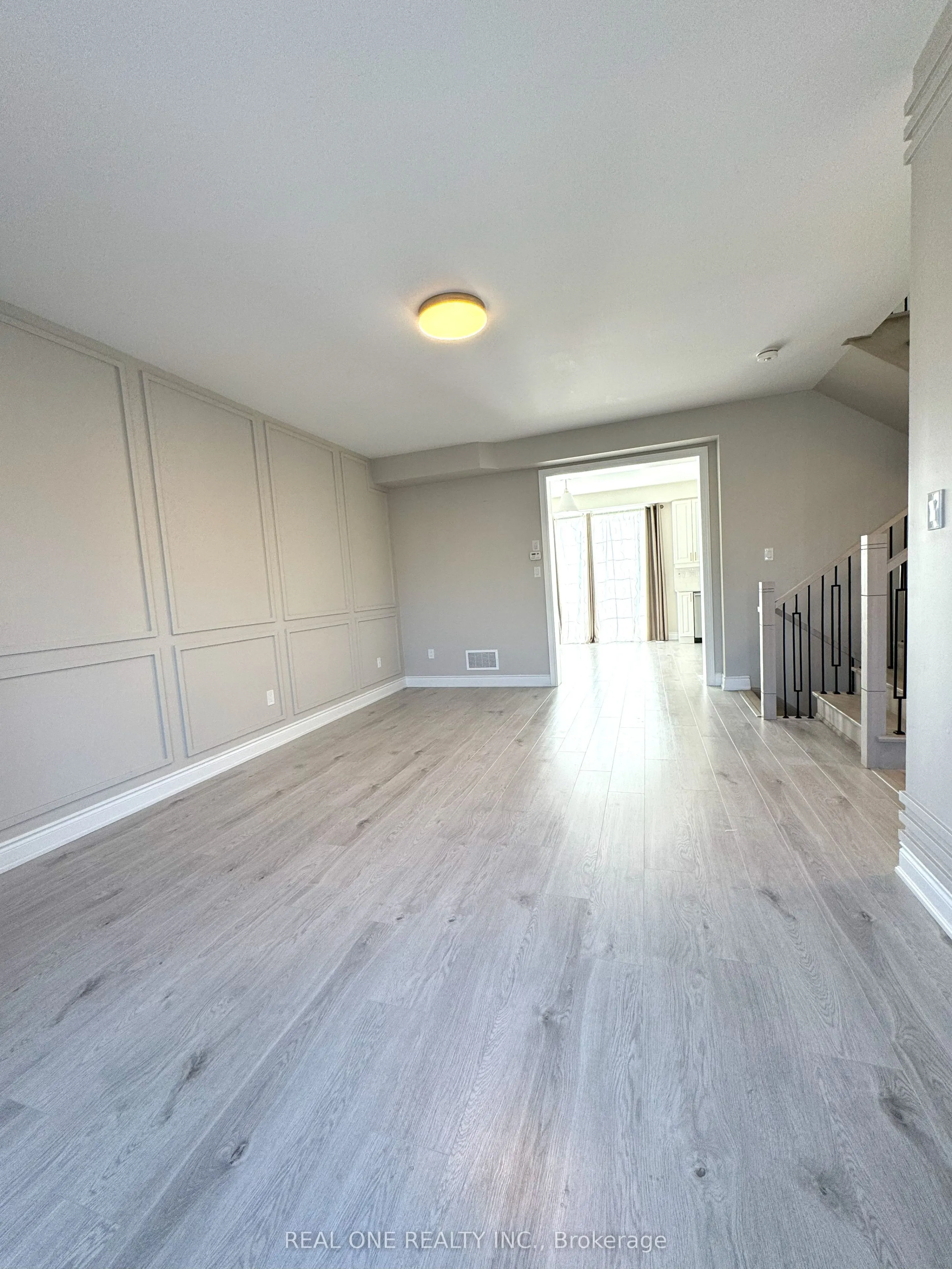 318 Coronation Road
