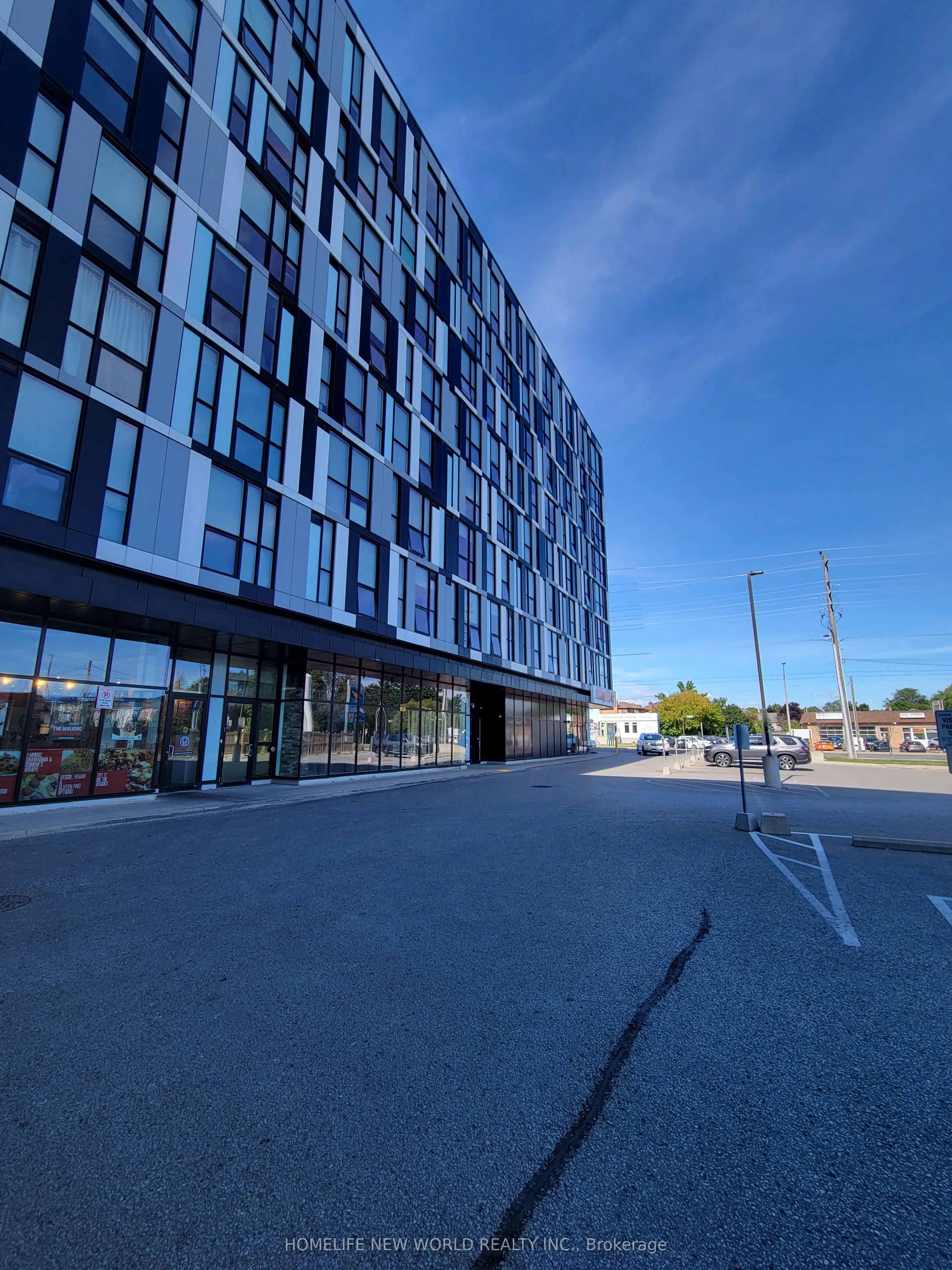 1900 Simcoe Street N, #839