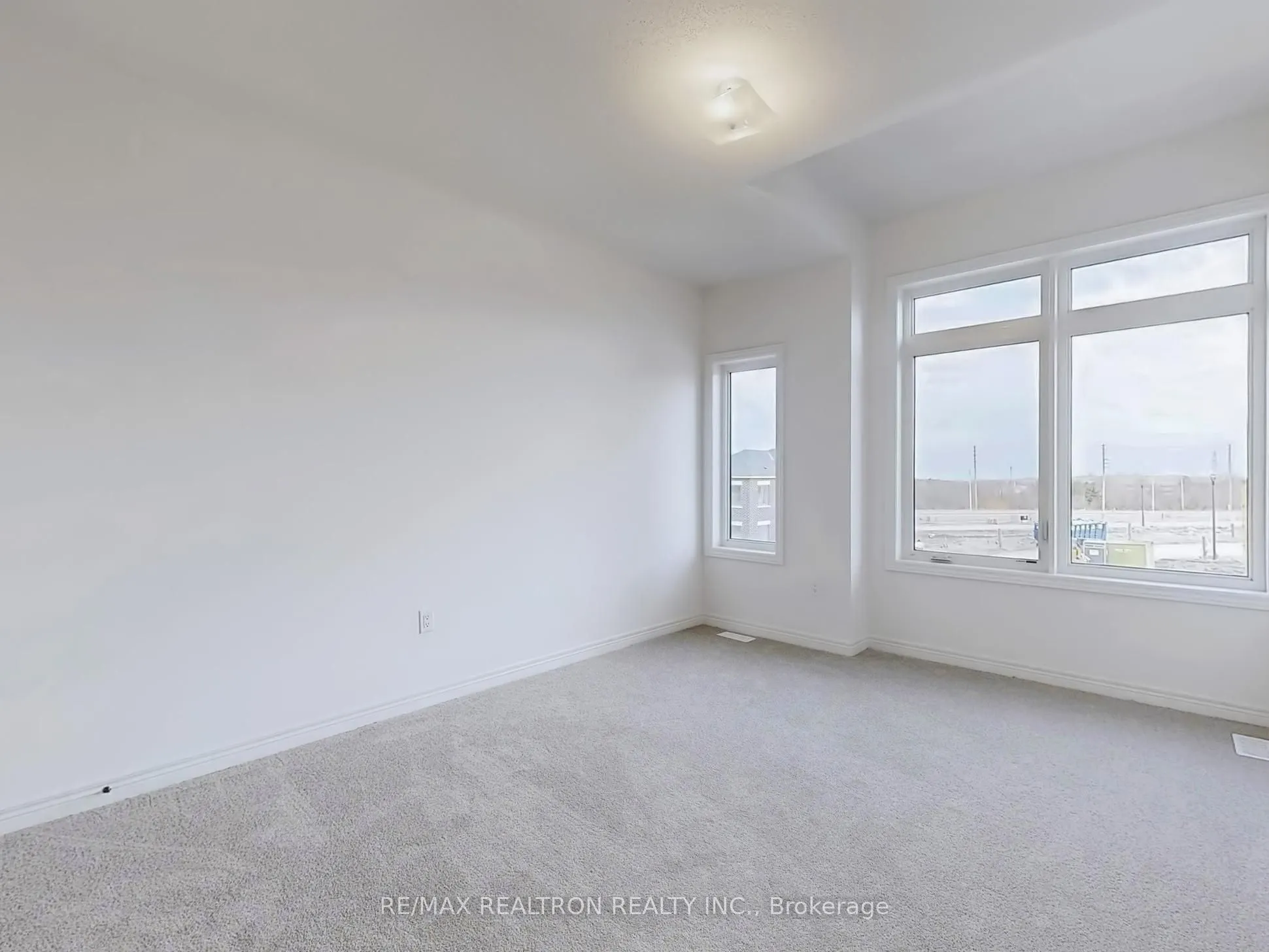 1260 Talisman Manor