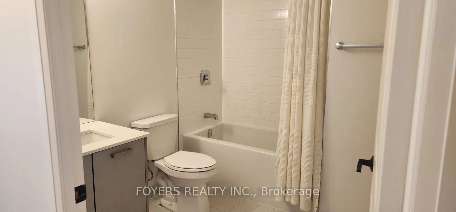1630 Queen Street E, #314