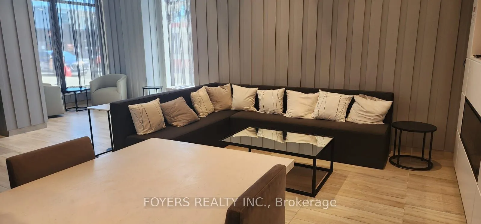 1630 Queen Street E, #314