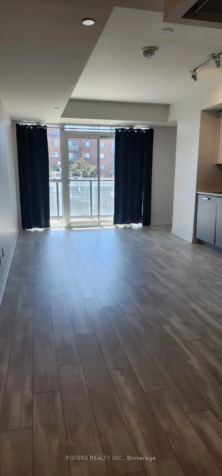 1630 Queen Street E, #314