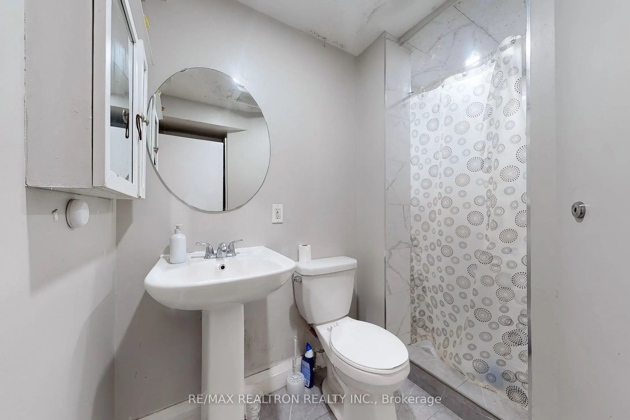 1121 Sandhurst Circle, #20