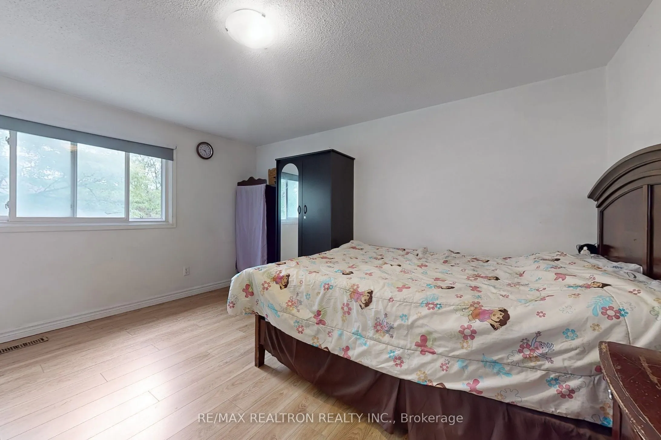 1121 Sandhurst Circle, #20