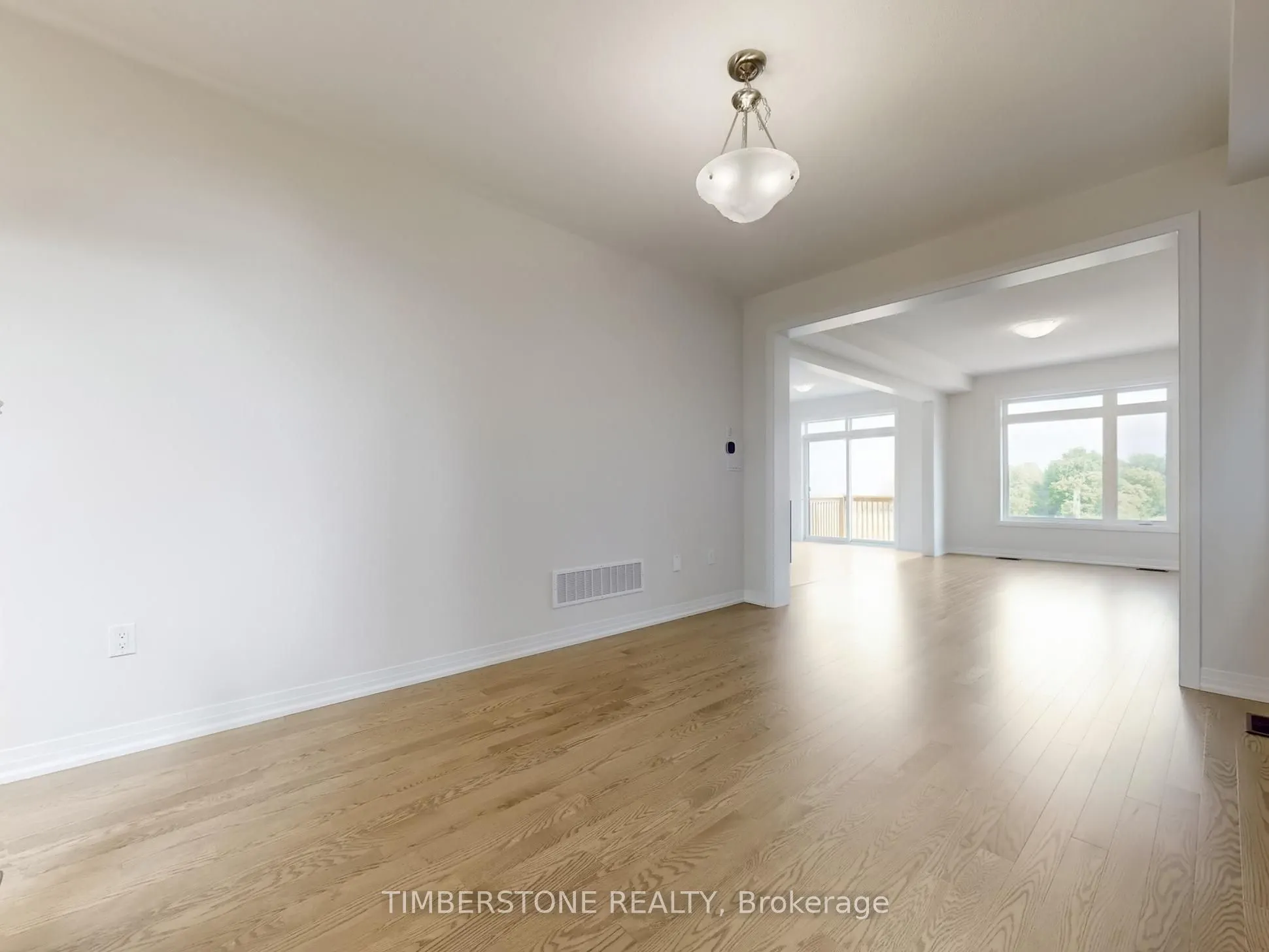 1119 Zircon Manor