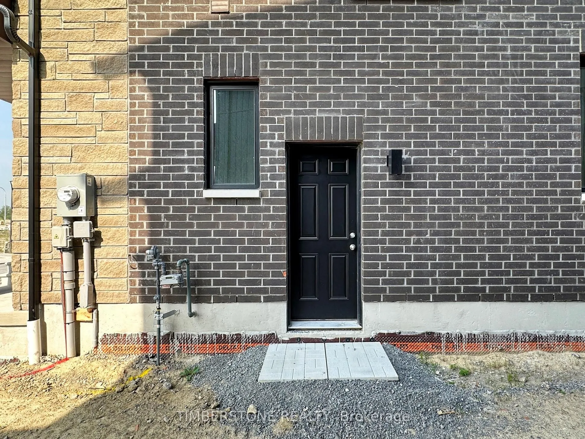 1119 Zircon Manor