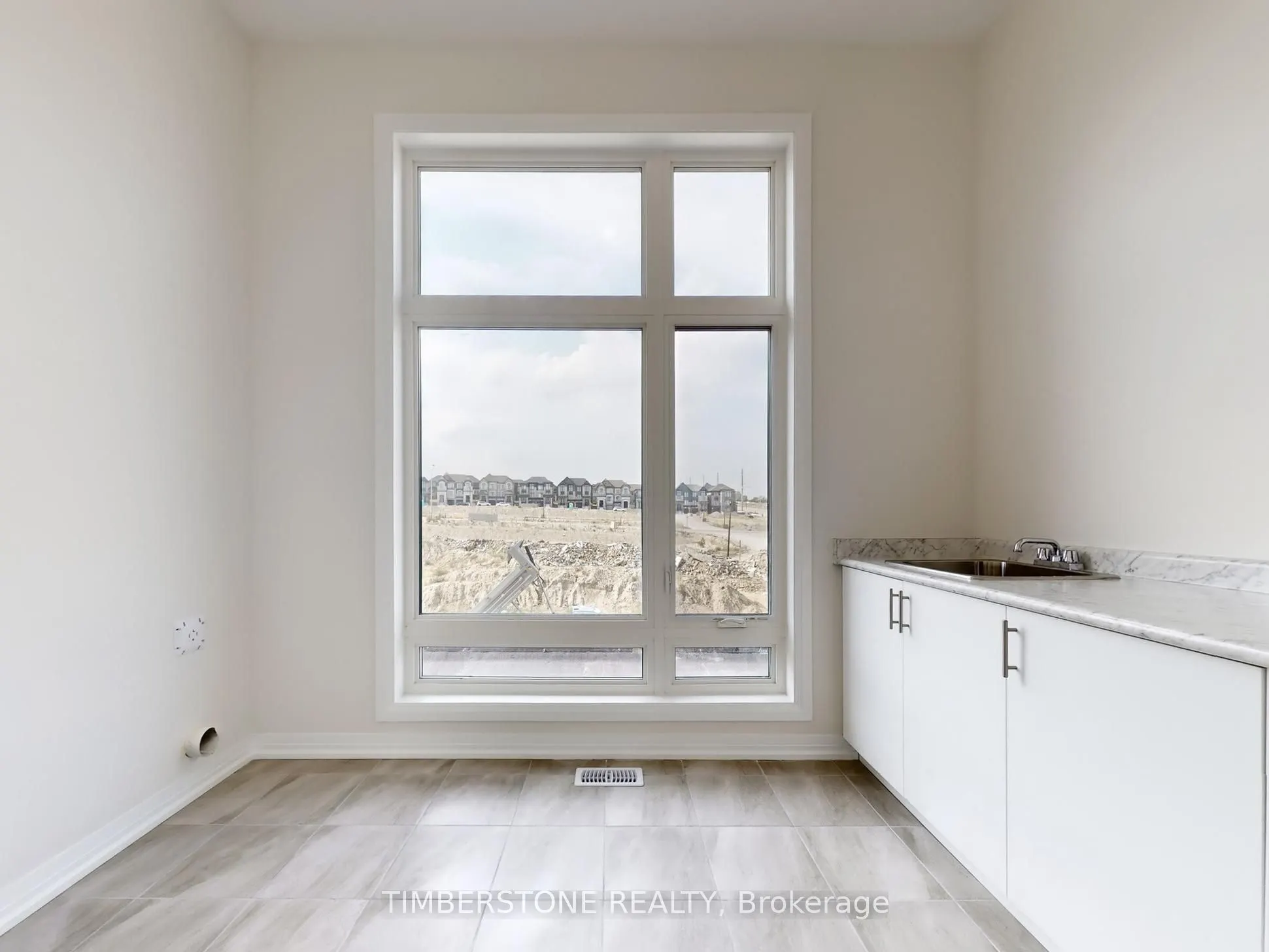 1119 Zircon Manor