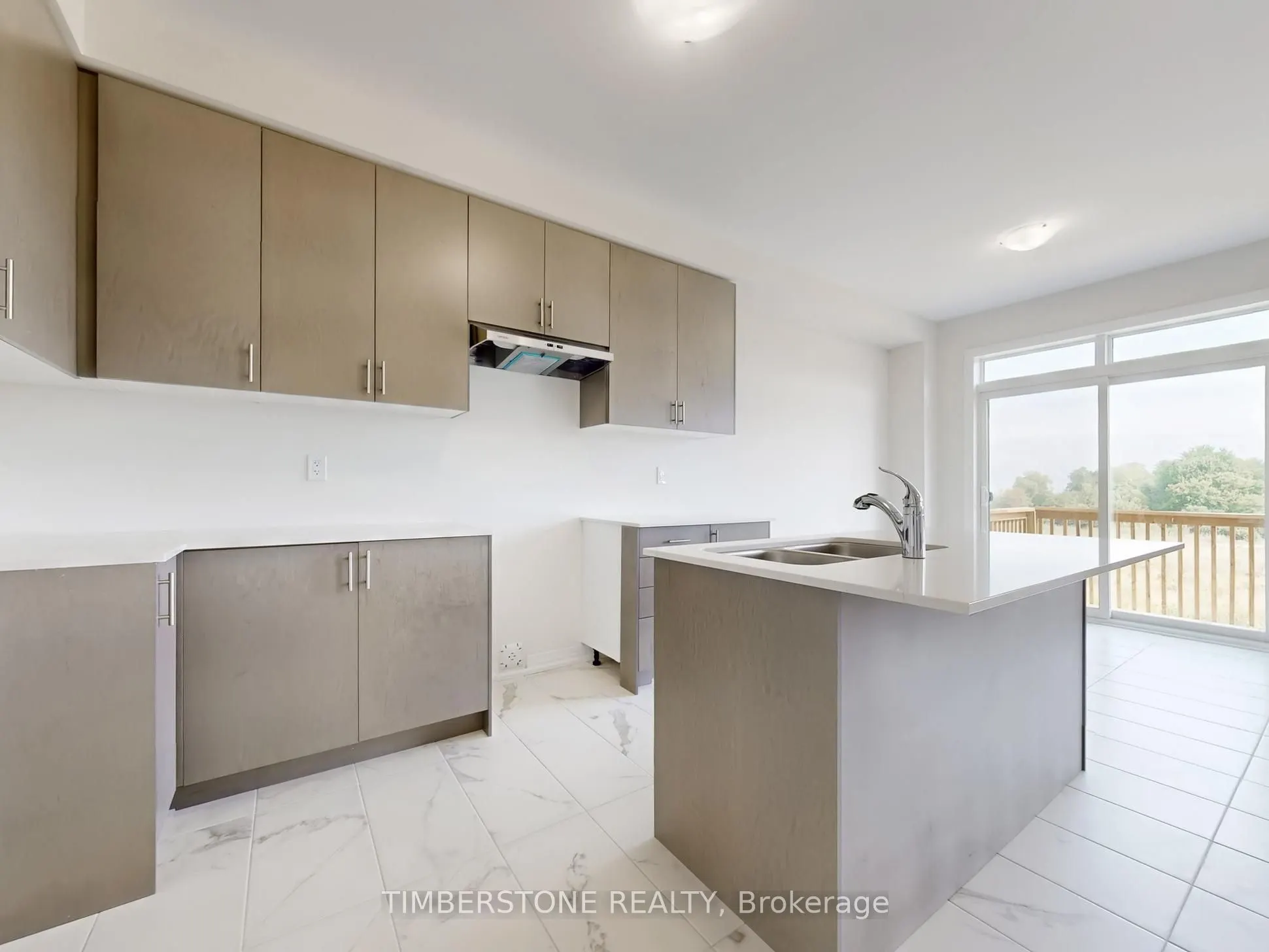1119 Zircon Manor
