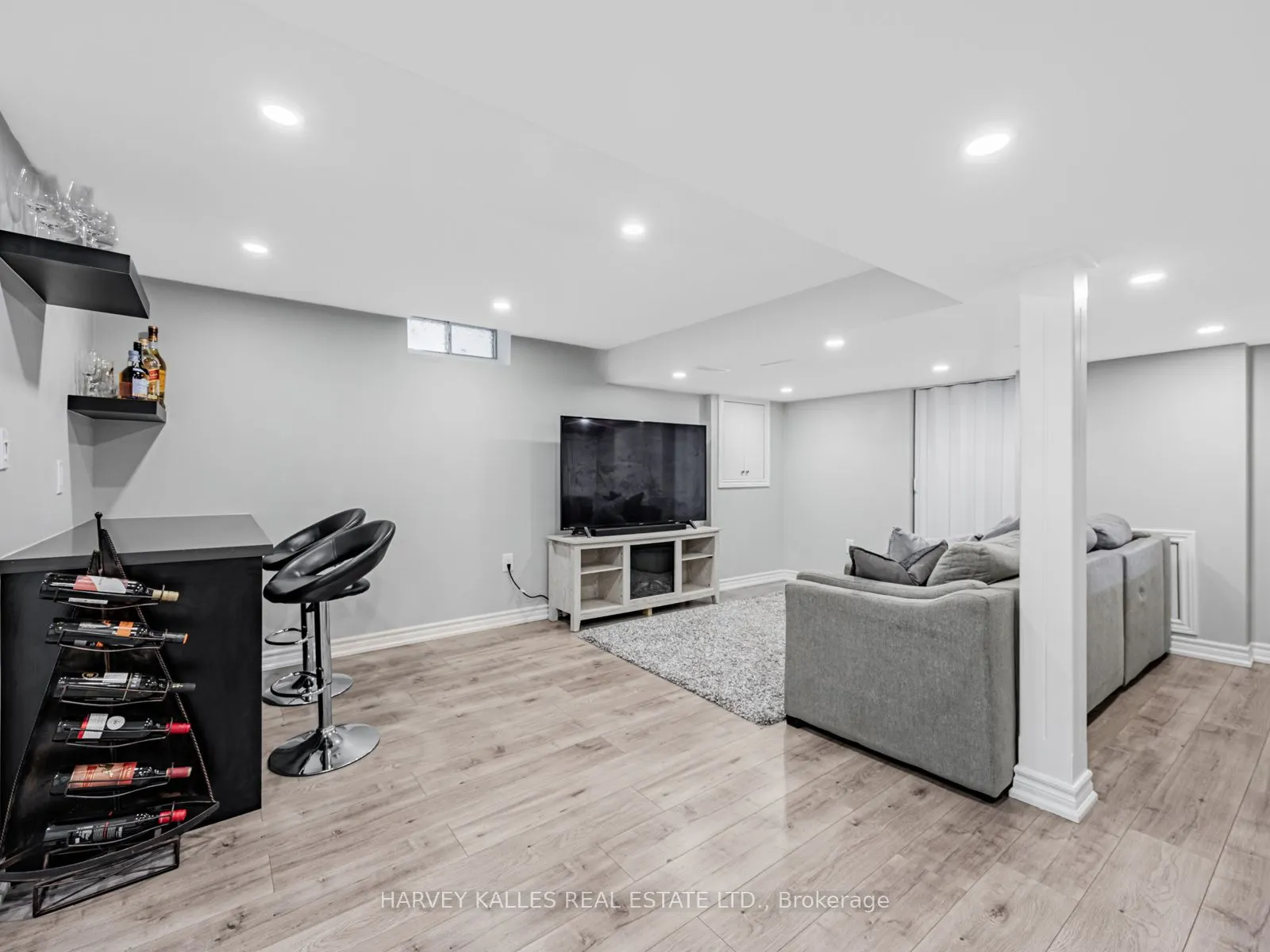 10 Hibbard Dr. Street