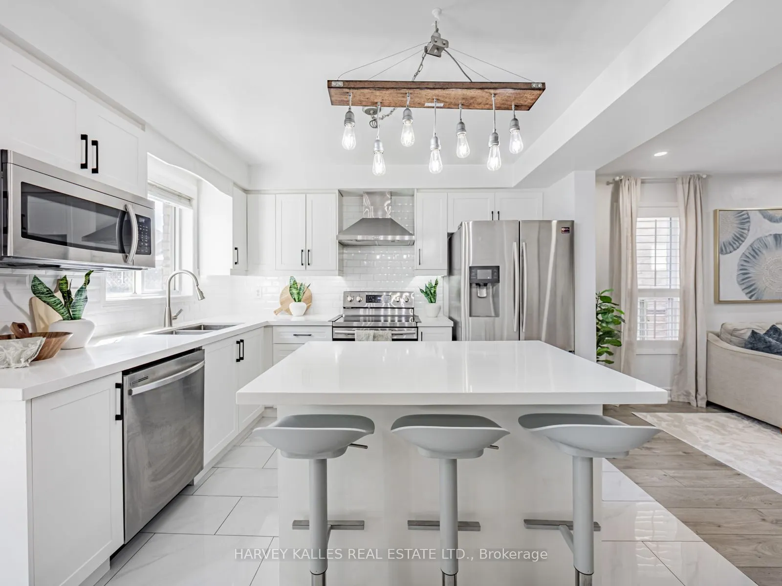 10 Hibbard Dr. Street