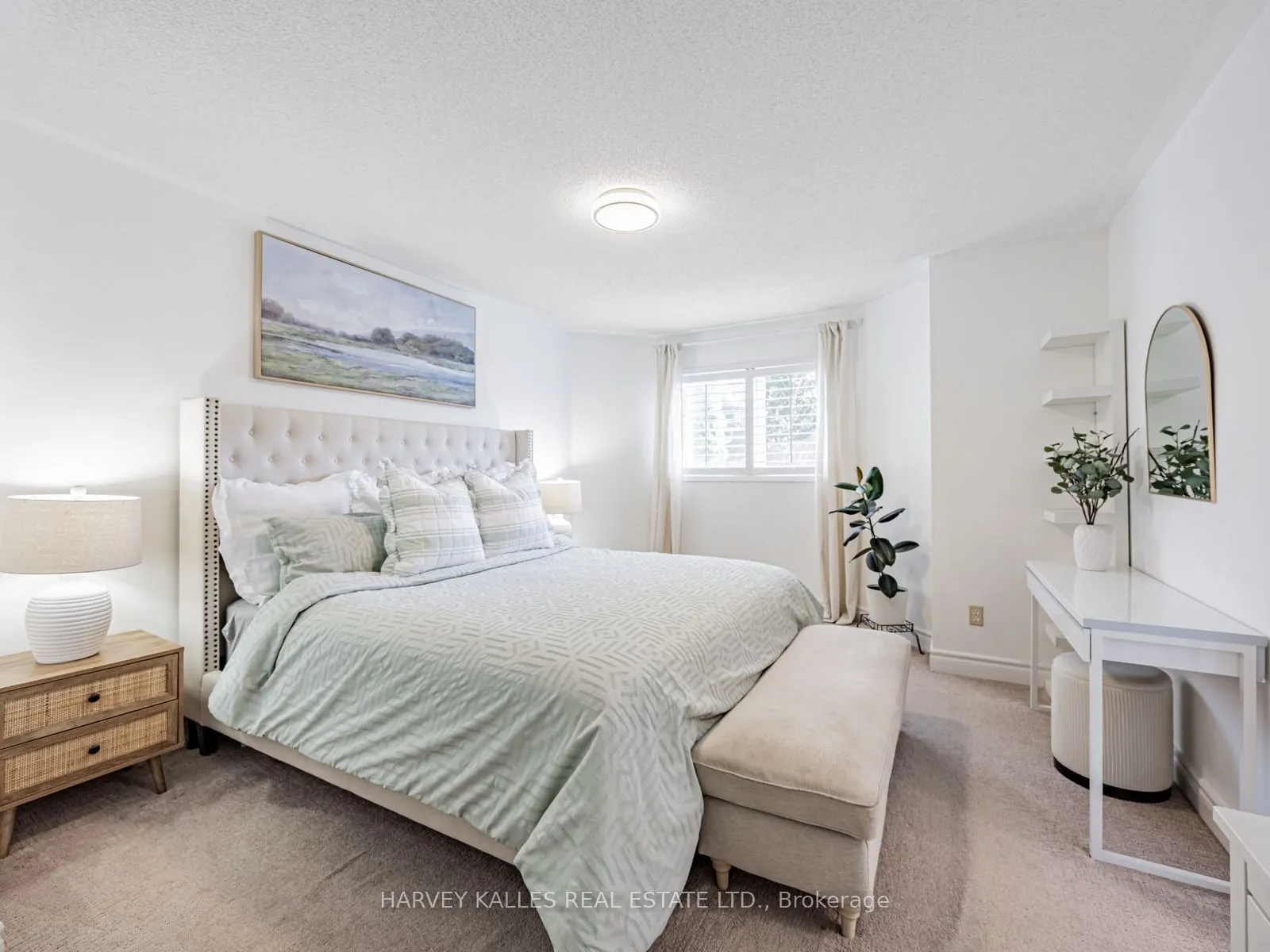 10 Hibbard Dr. Street