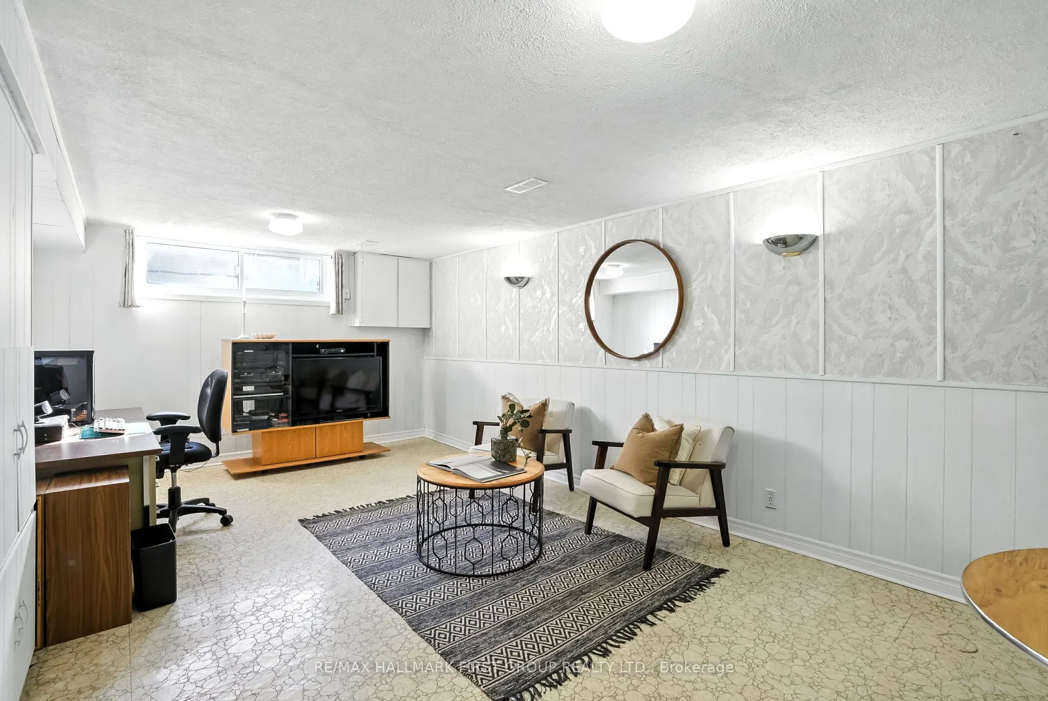 865 Marinet Crescent