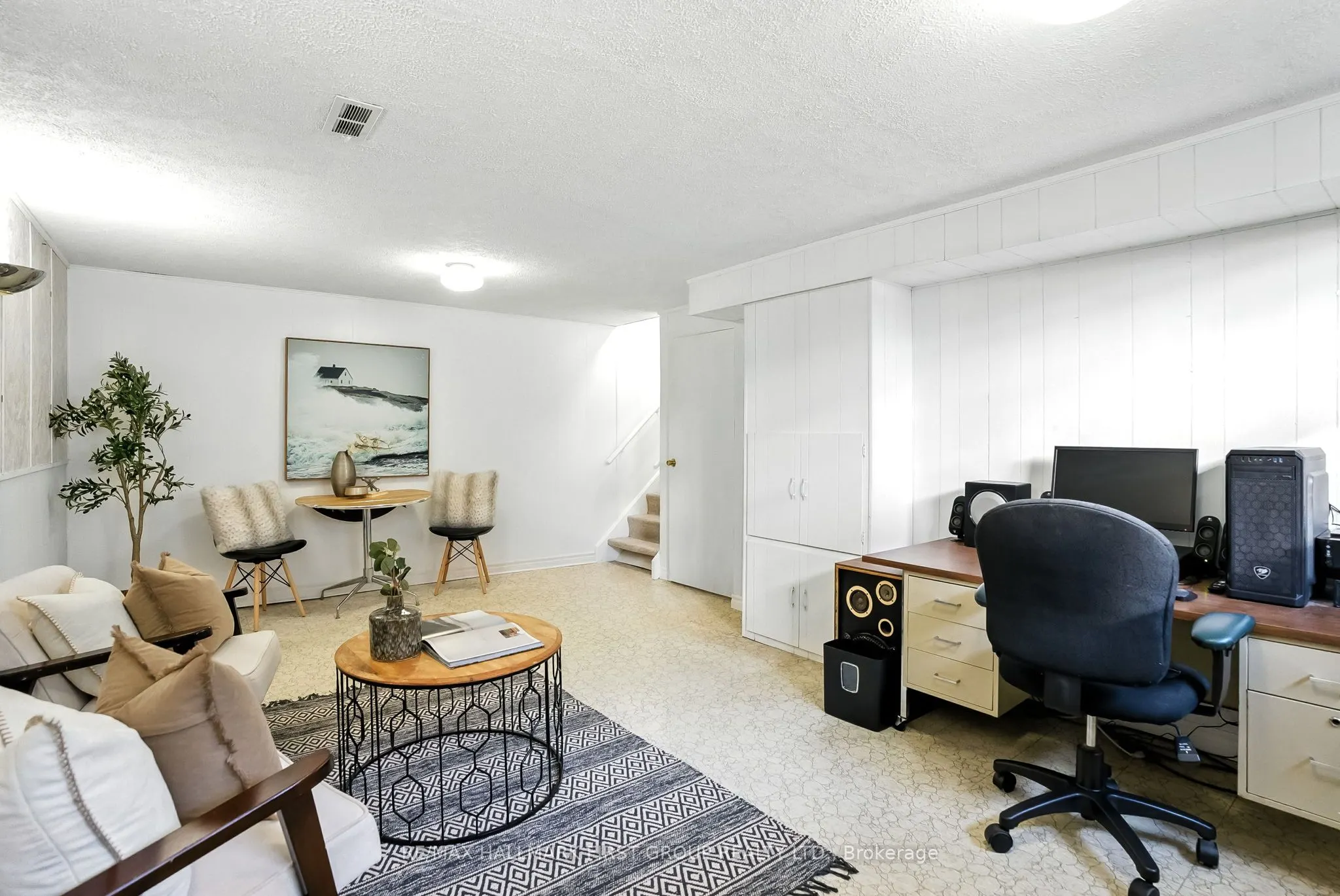865 Marinet Crescent