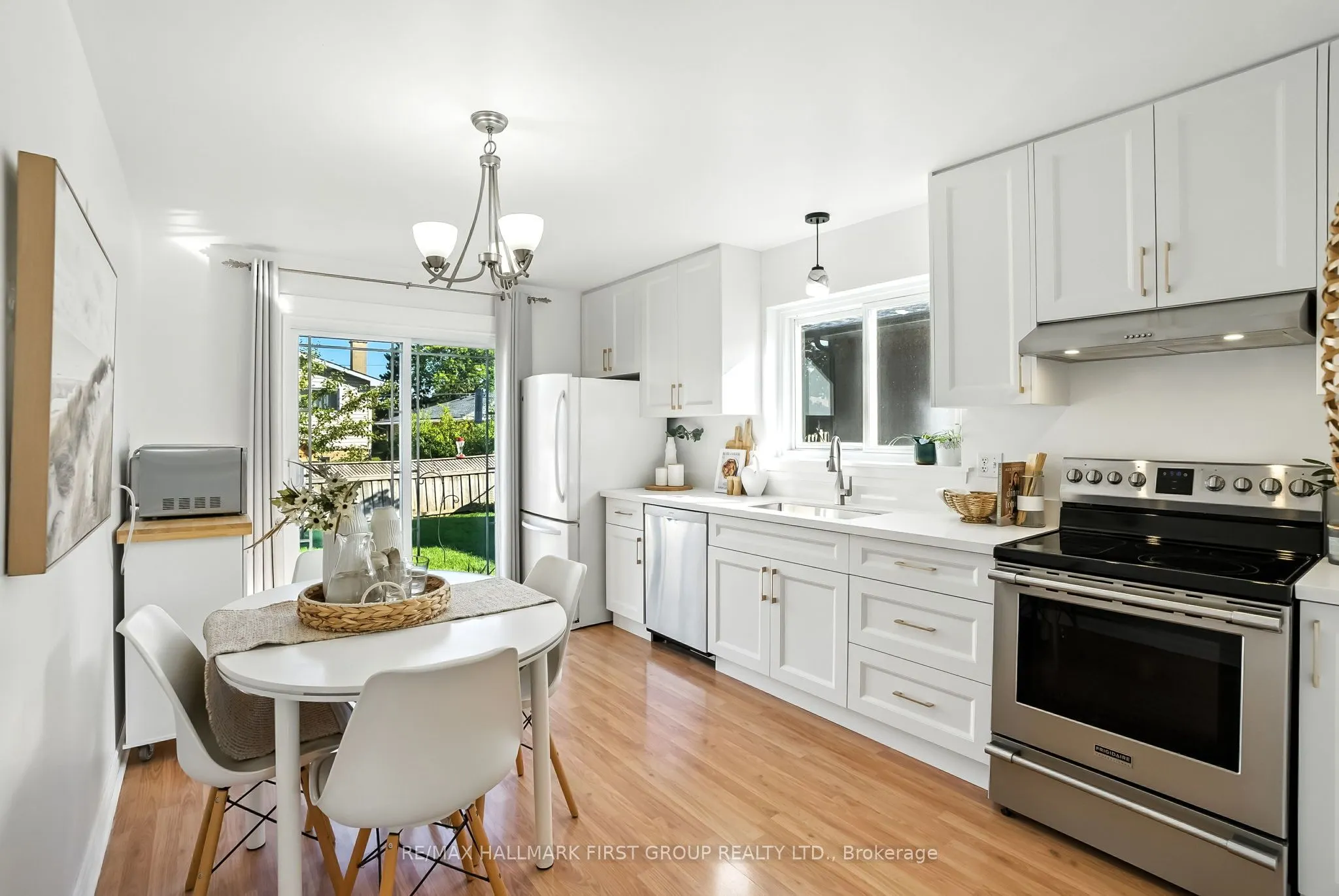 865 Marinet Crescent