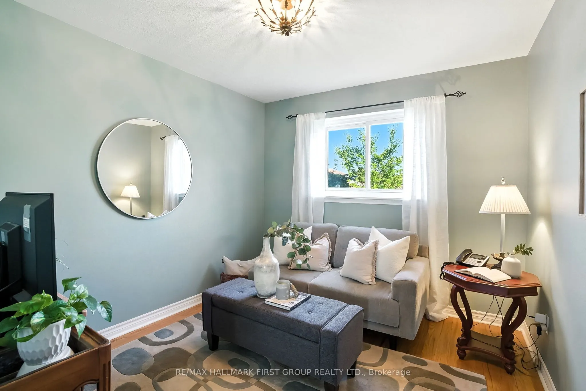 865 Marinet Crescent